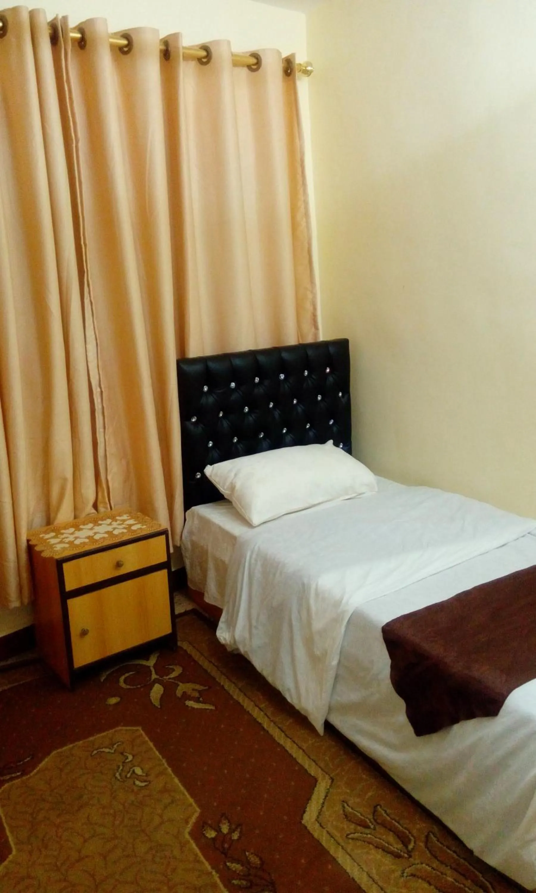 Bed in Hamoudah Hotel