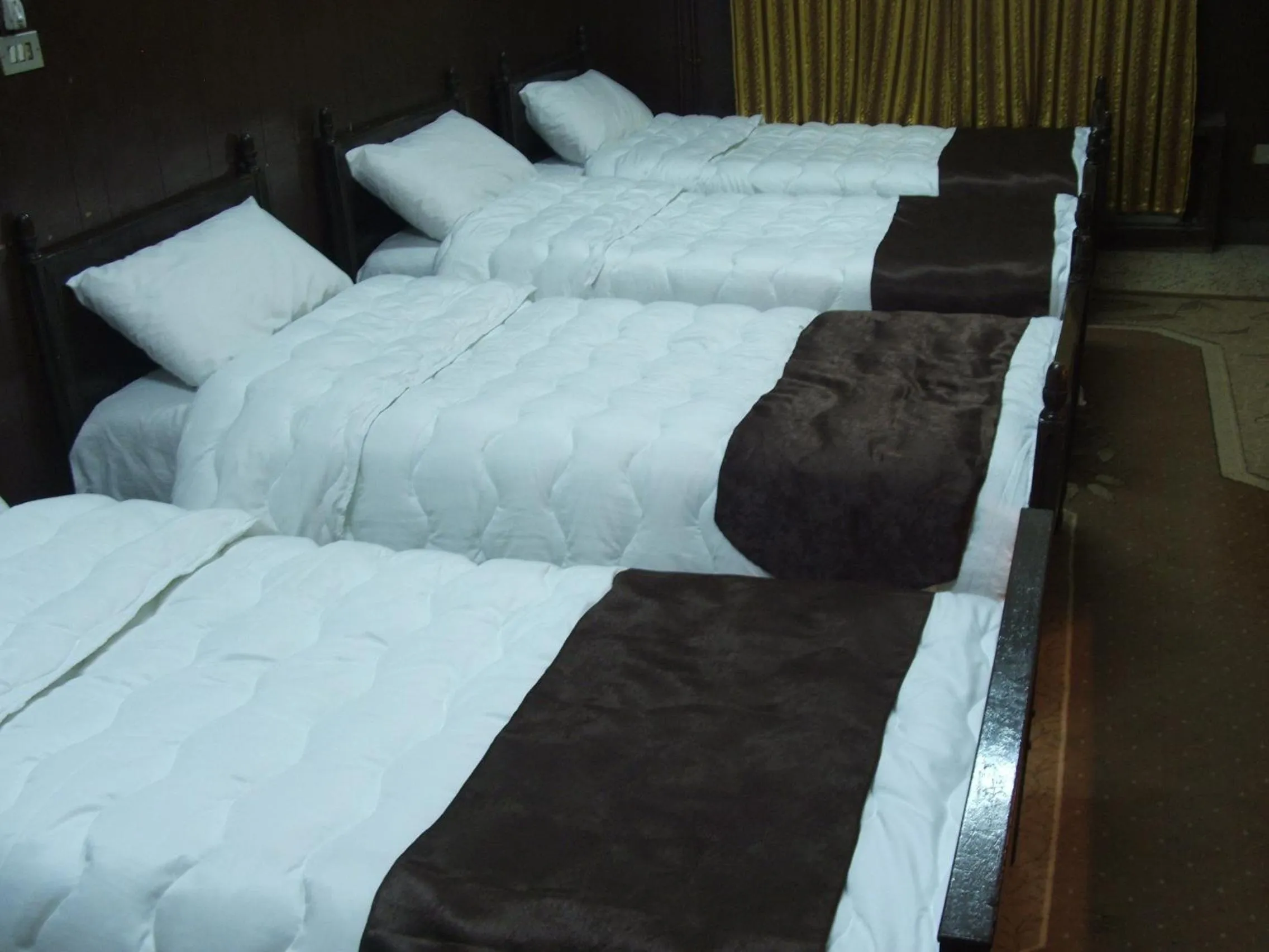 Photo of the whole room, Bed in Hamoudah Hotel
