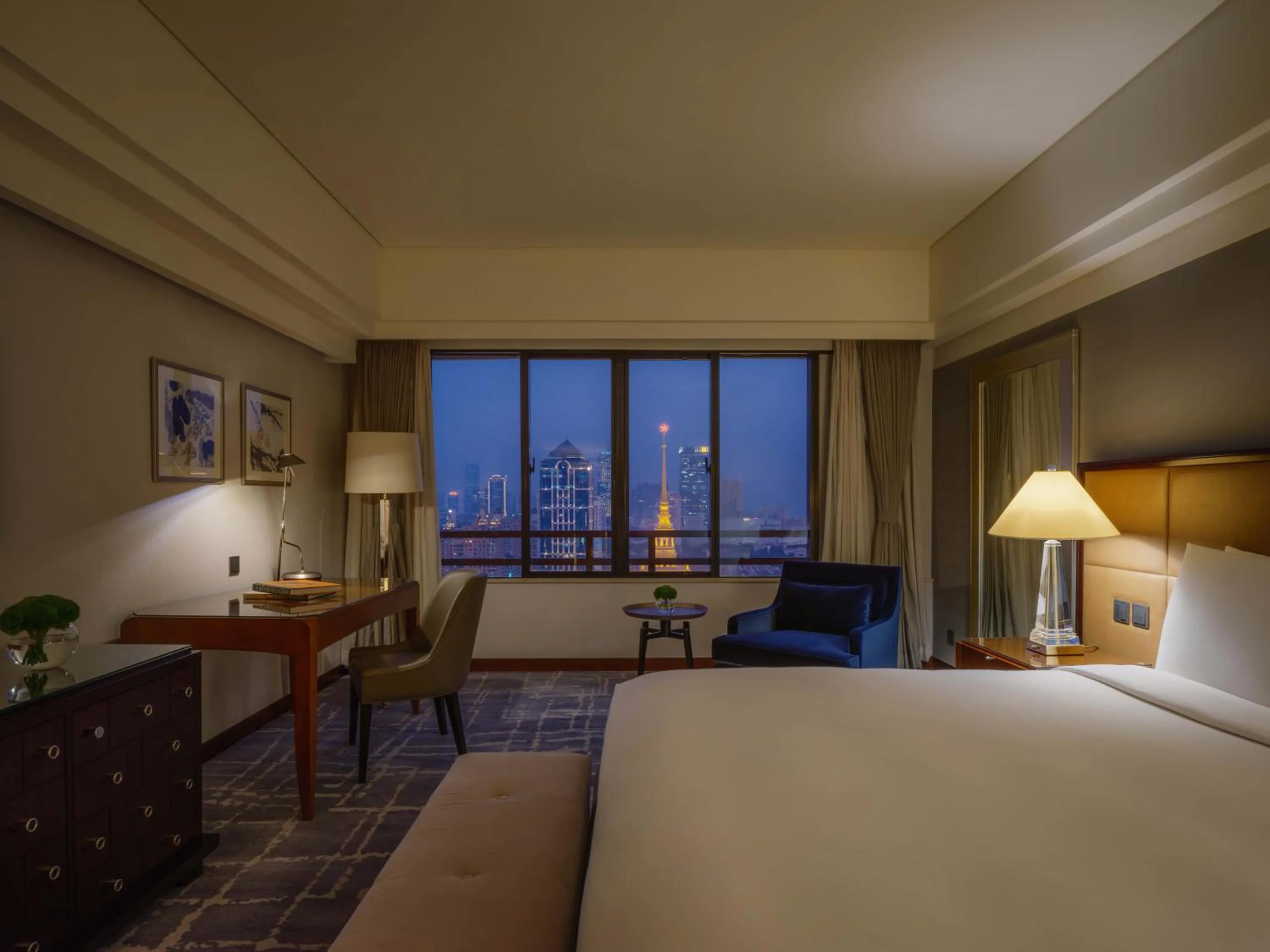 Bedroom, Bed in The Portman Ritz-Carlton Shanghai