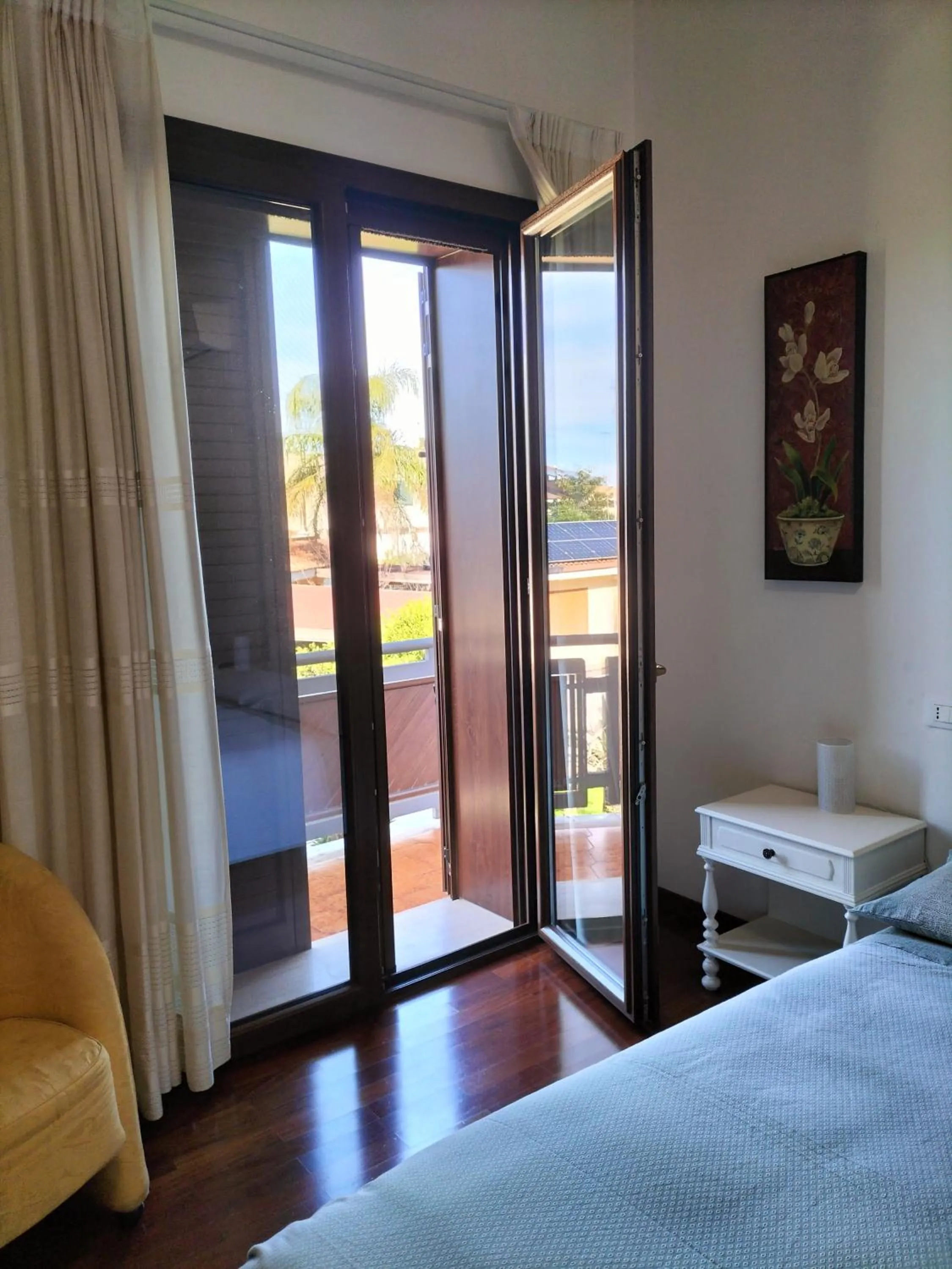 Garden view, Bed in B&B Solepineta