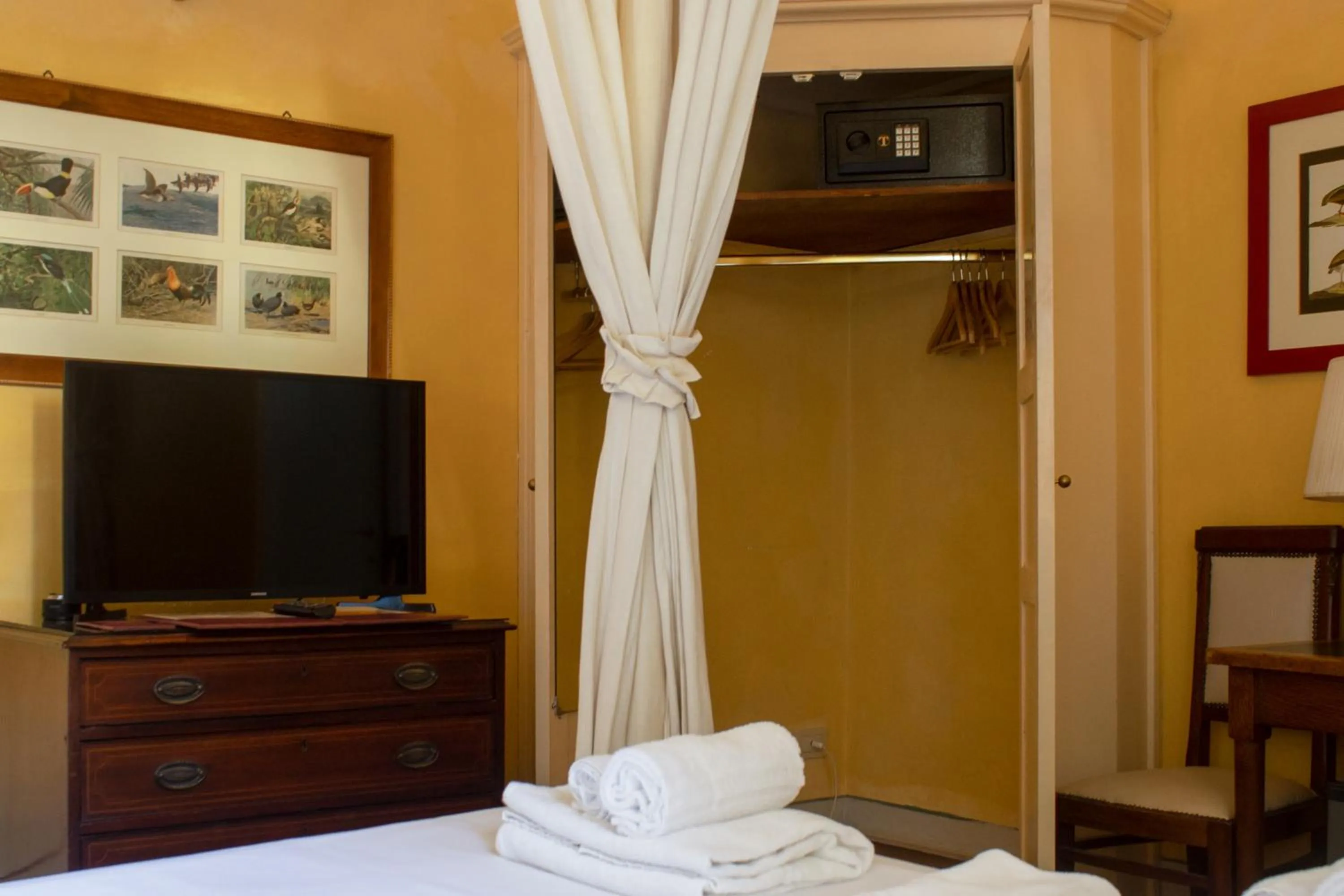 Bed in Antica Dimora Firenze