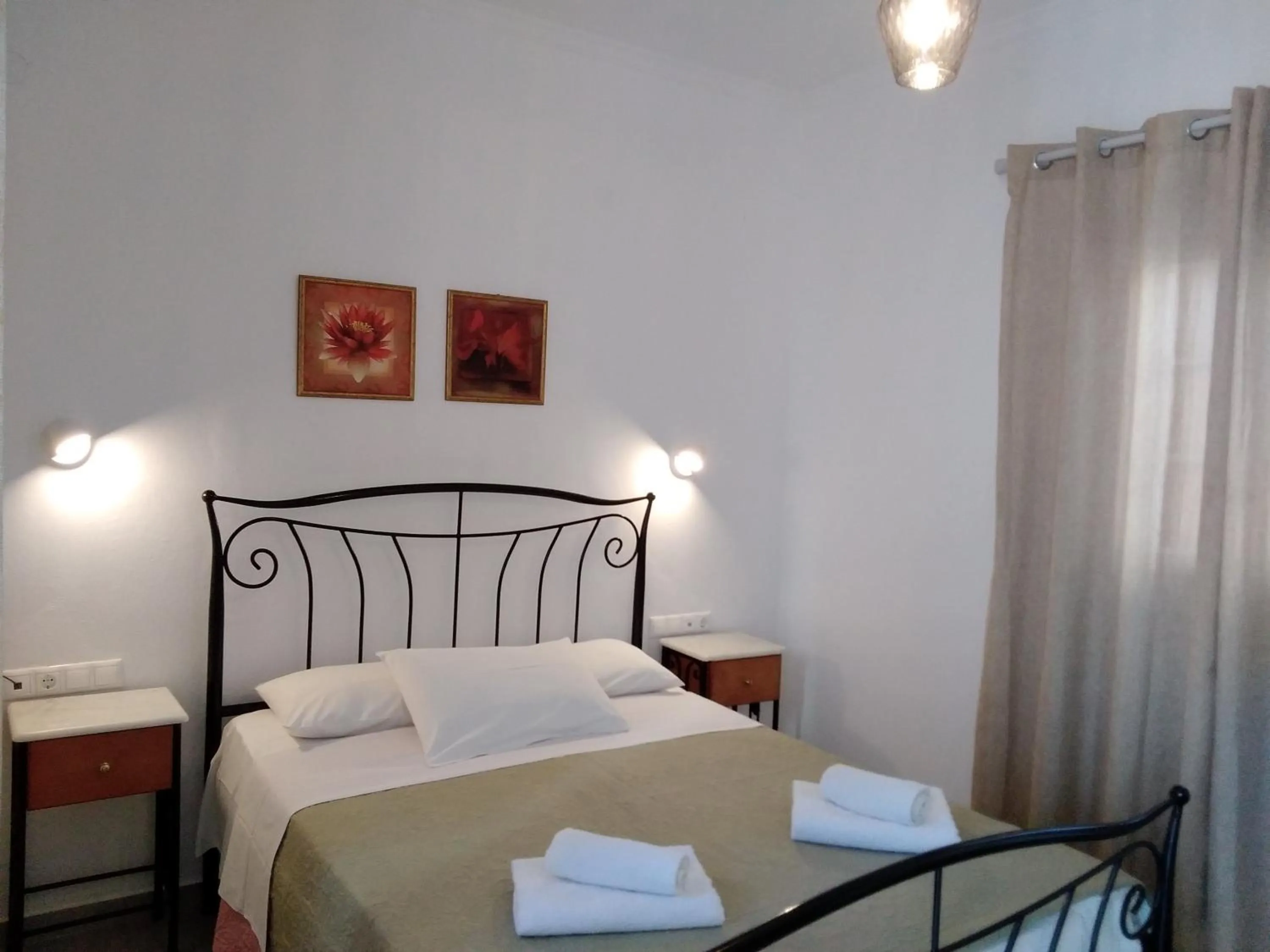 Bedroom, Bed in Asteri Hotel