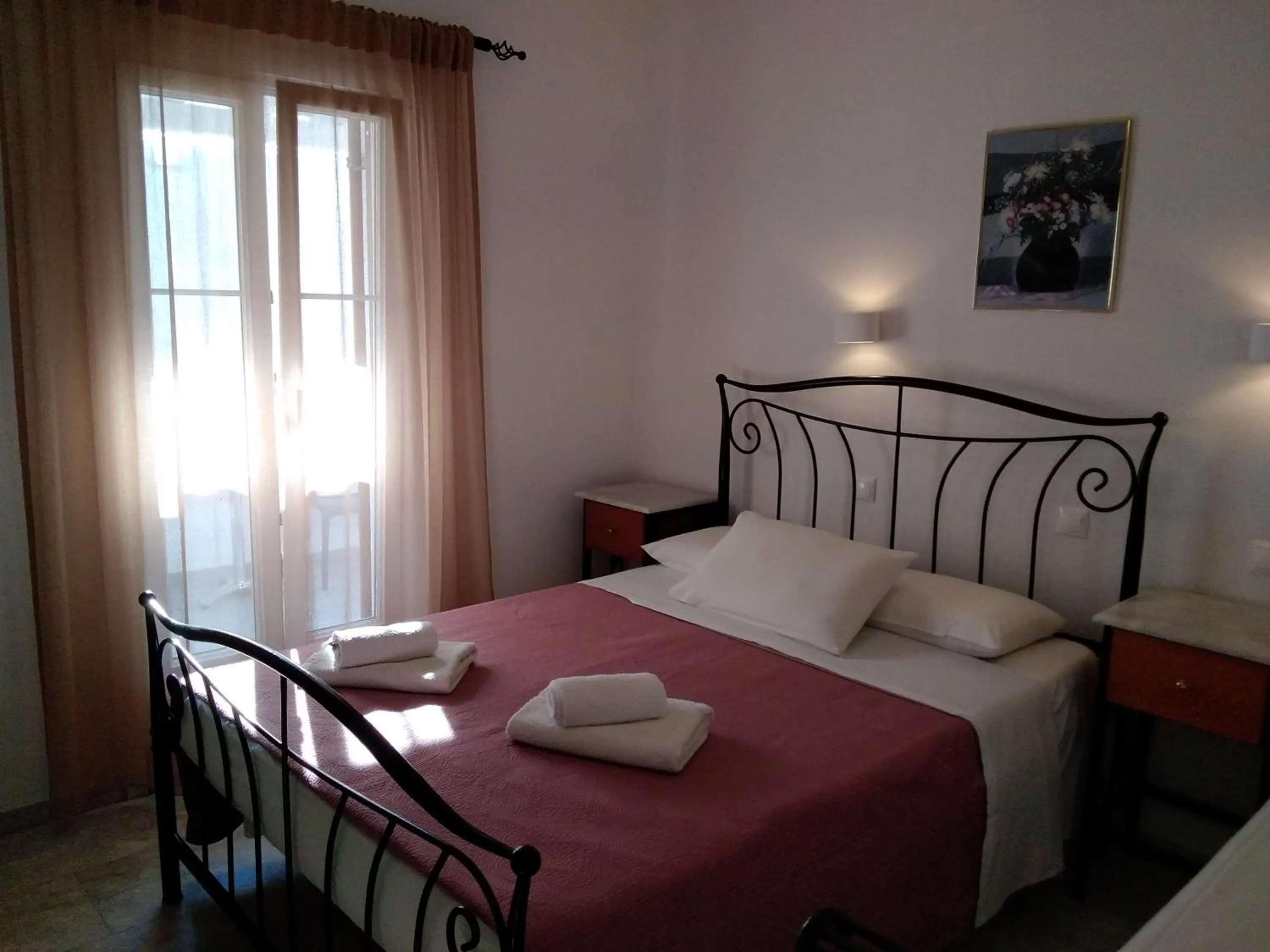 Bedroom, Bed in Asteri Hotel