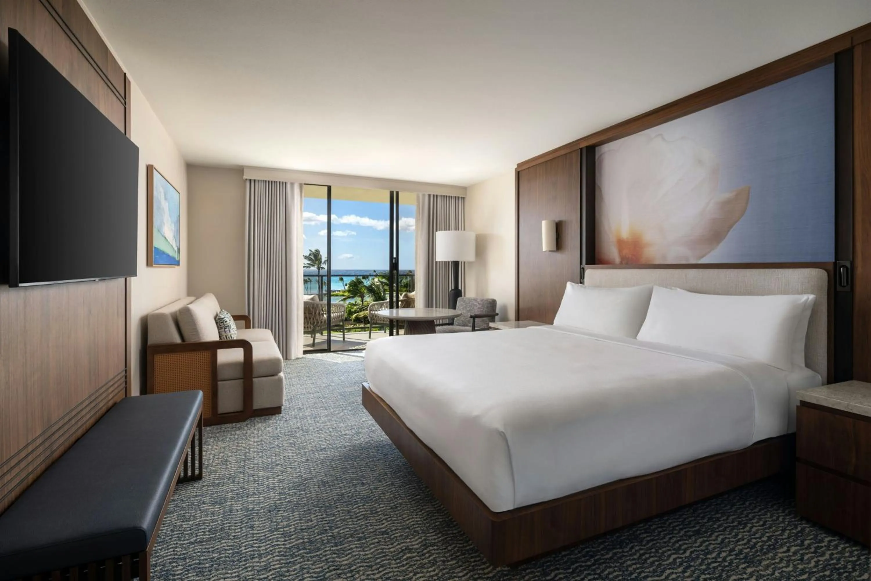 Photo of the whole room, Bed in Waikoloa Beach Marriott Resort & Spa