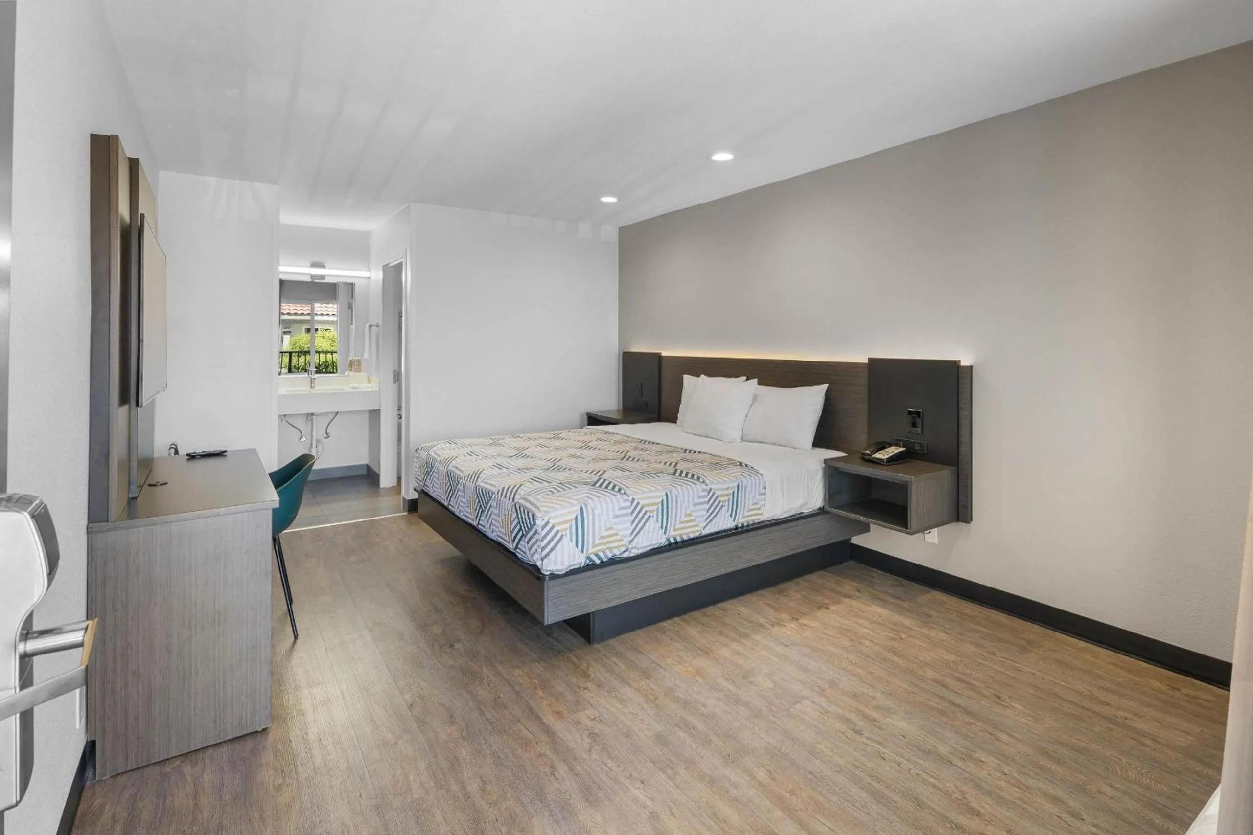 Bedroom, Bed in Motel 6-La Mesa, CA