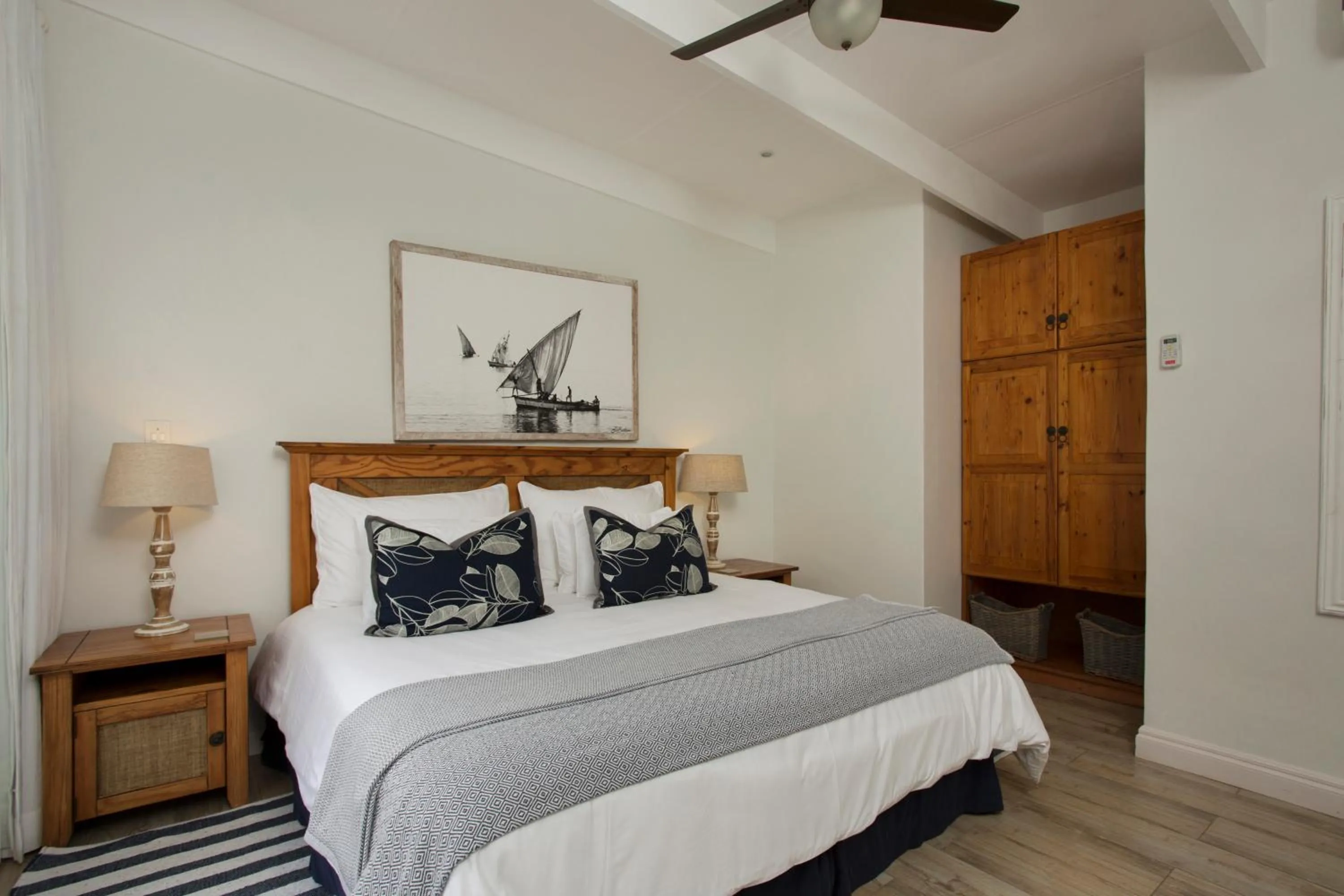 Bed in Ocean Hideaway Bed and Breakfast