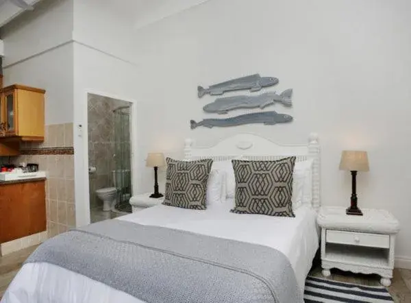 Deluxe Double Room with Sea View - single occupancy in Ocean Hideaway Bed and Breakfast Deluxe Double Room with Sea View - single occupancy in Ocean Hideaway Bed and Breakfast