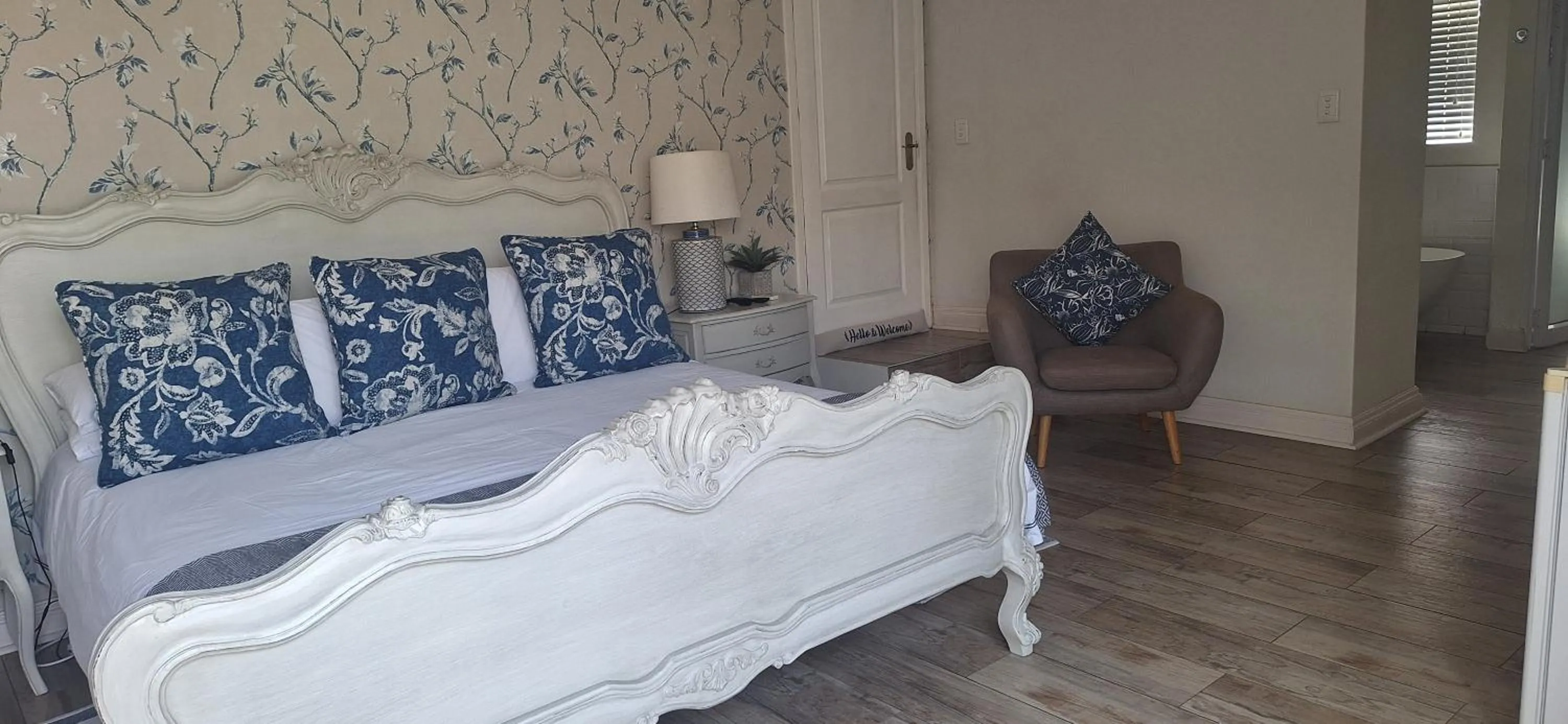 Bed in Ocean Hideaway Bed and Breakfast