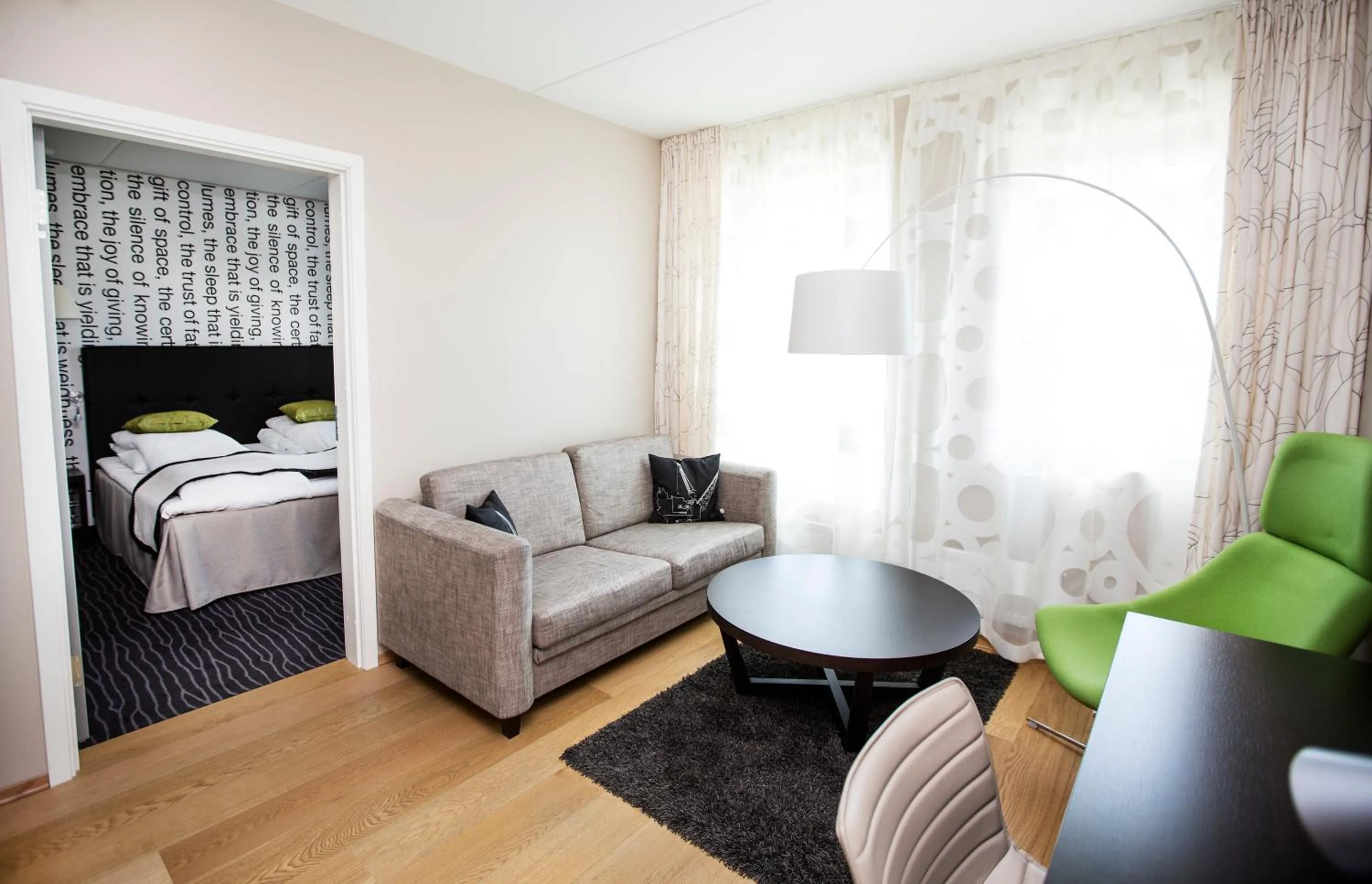 Living room, Bed in Stord Hotel