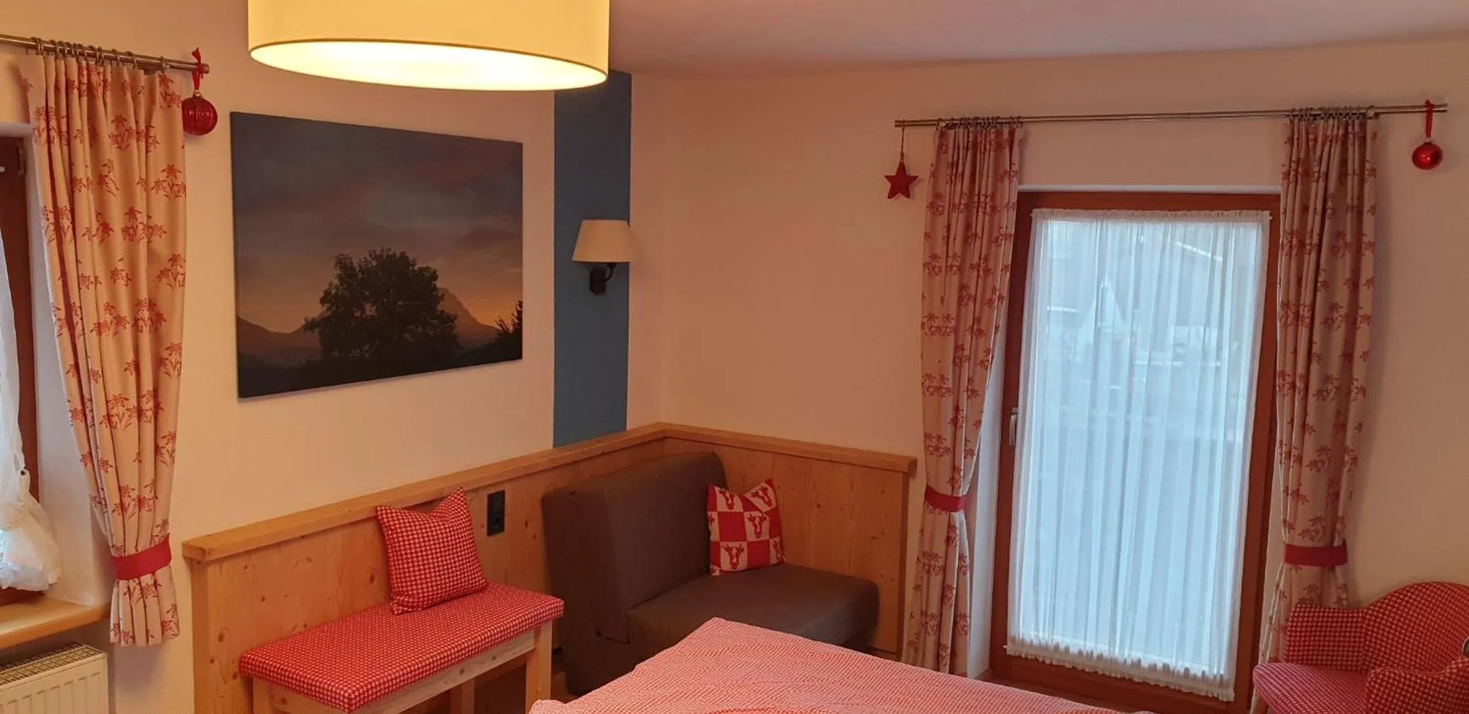 Photo of the whole room, Bed in Haus Zauner