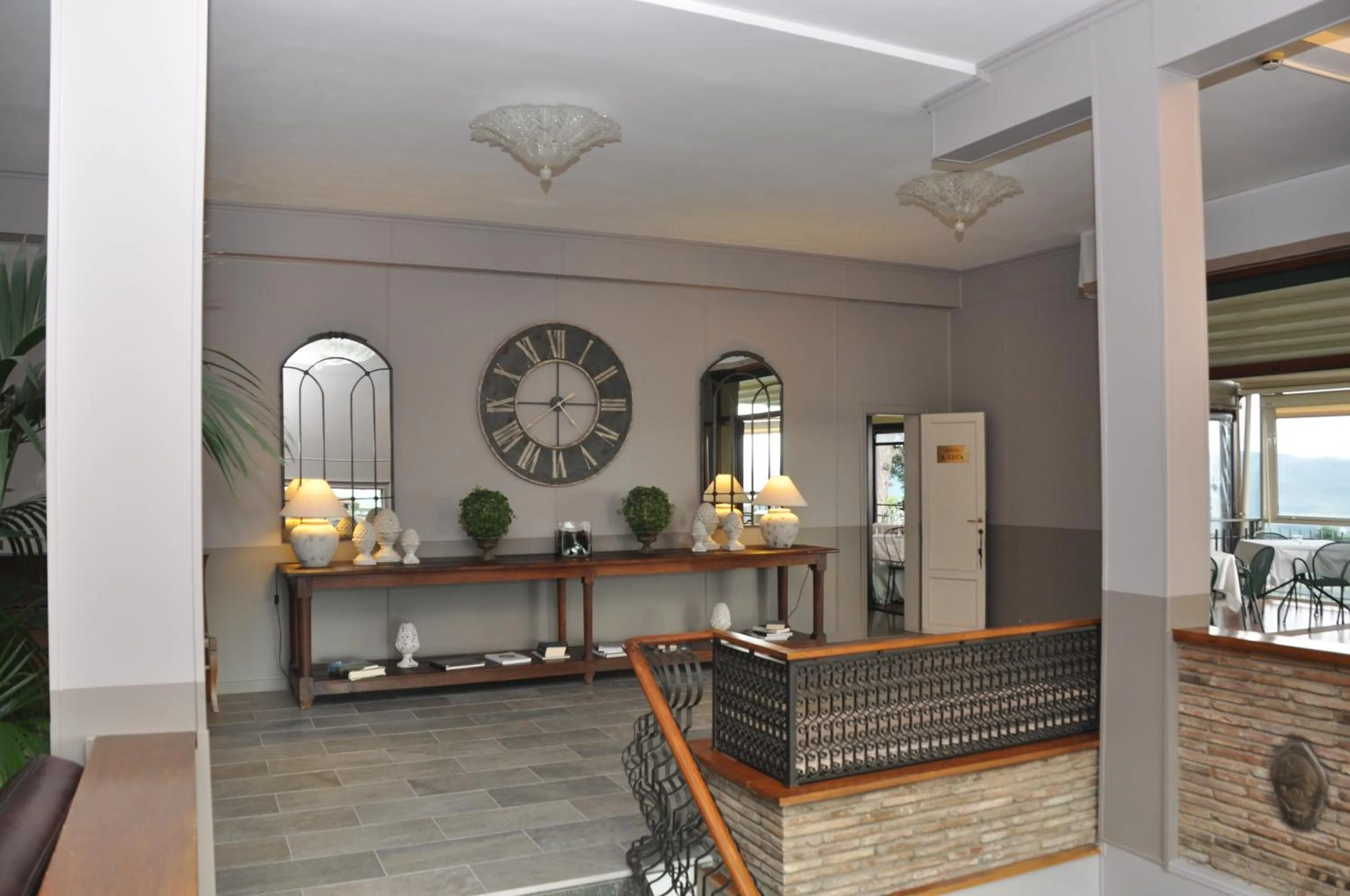 Lobby or reception in Hotel San Luca