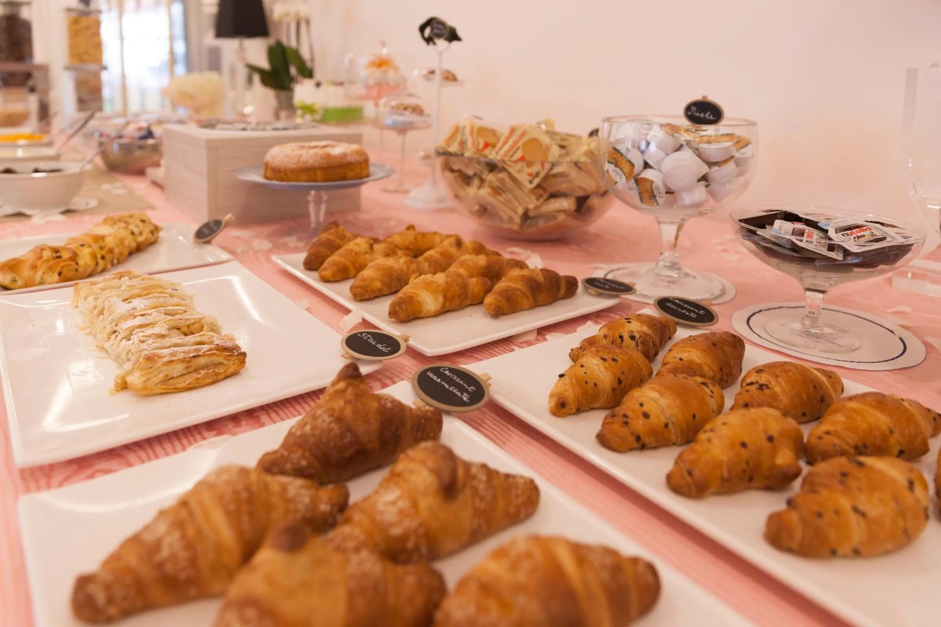 Food and drinks in Hotel San Luca