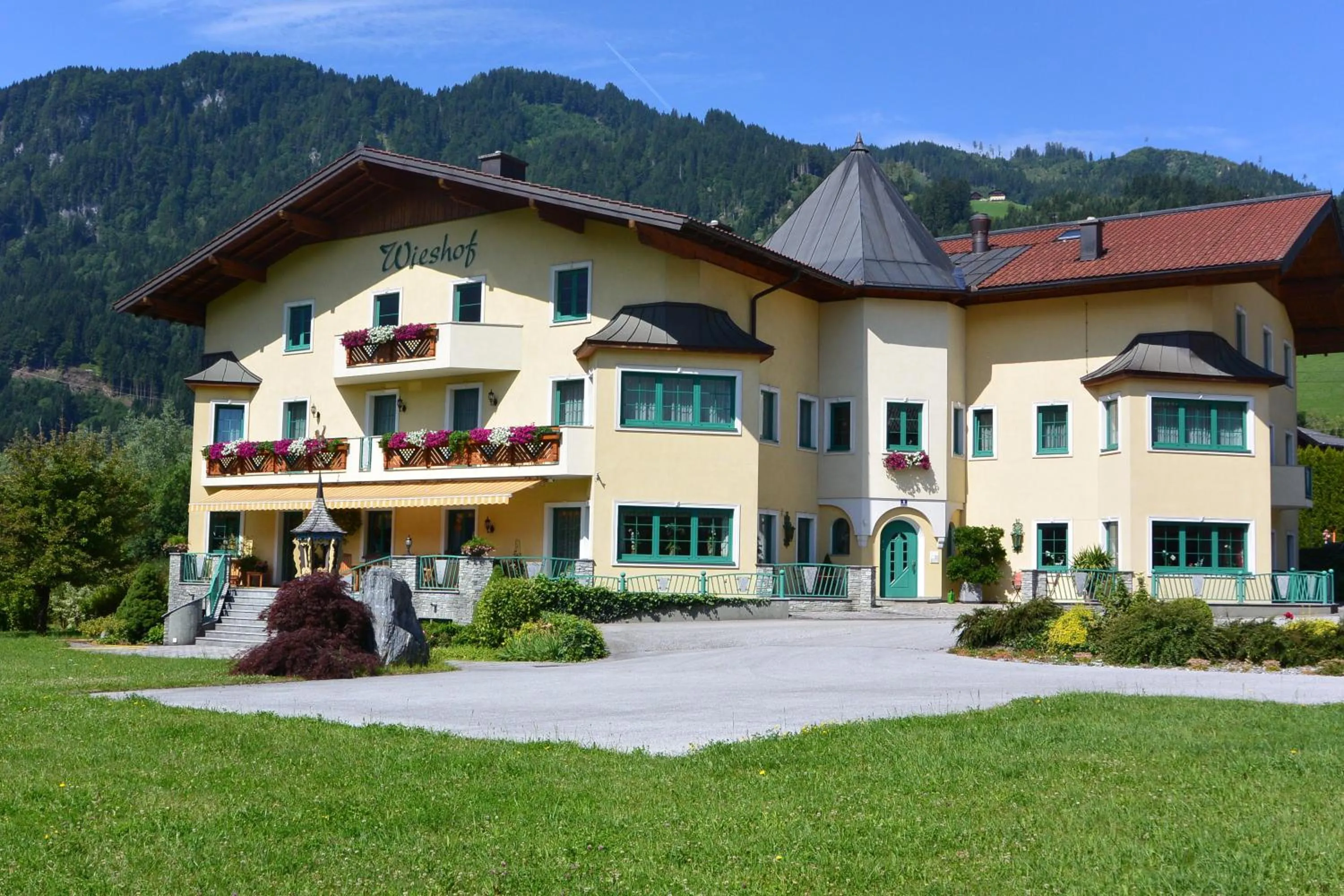 Facade/entrance in Appartements Wieshof