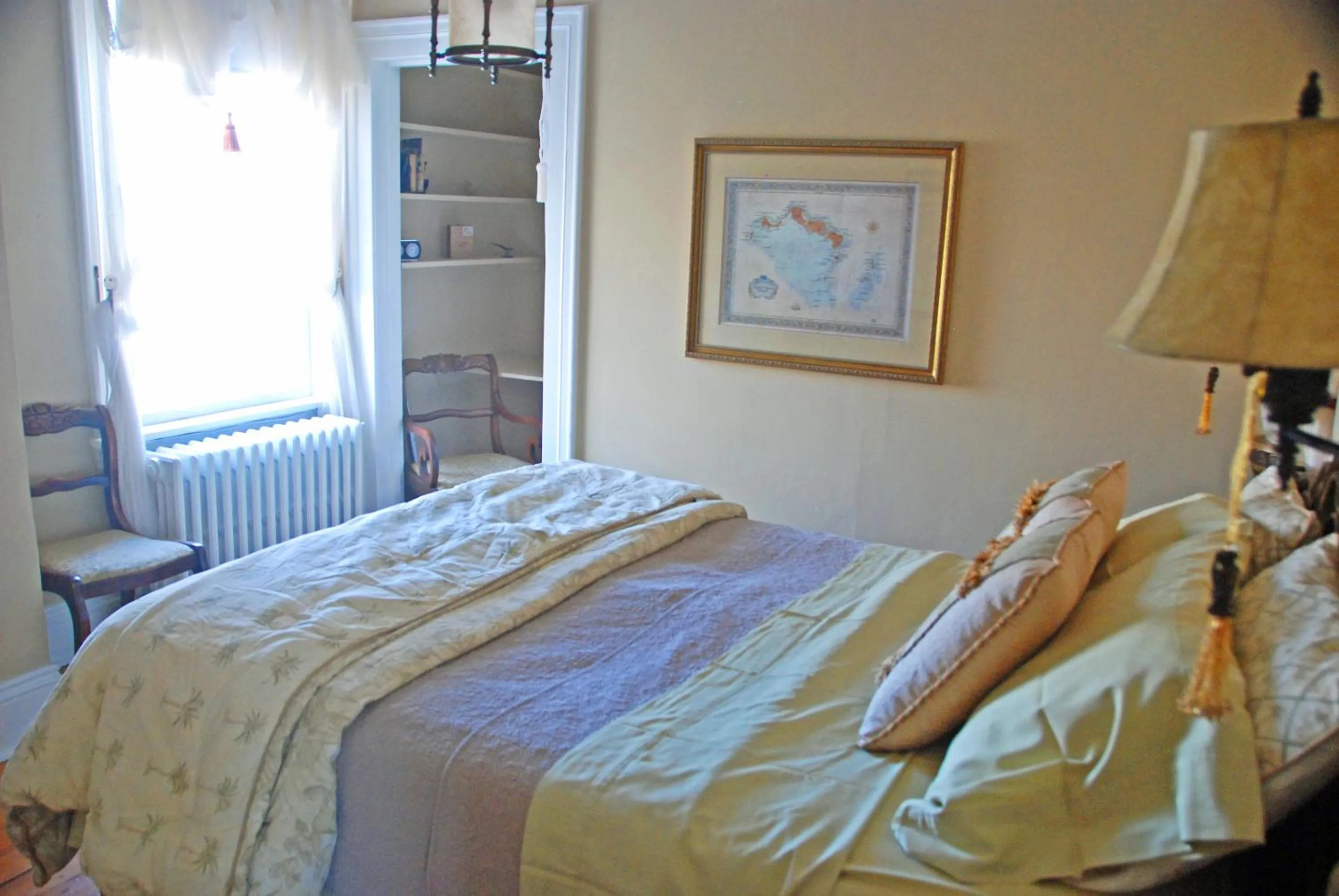 Bedroom in Apple Tree Historic B&B