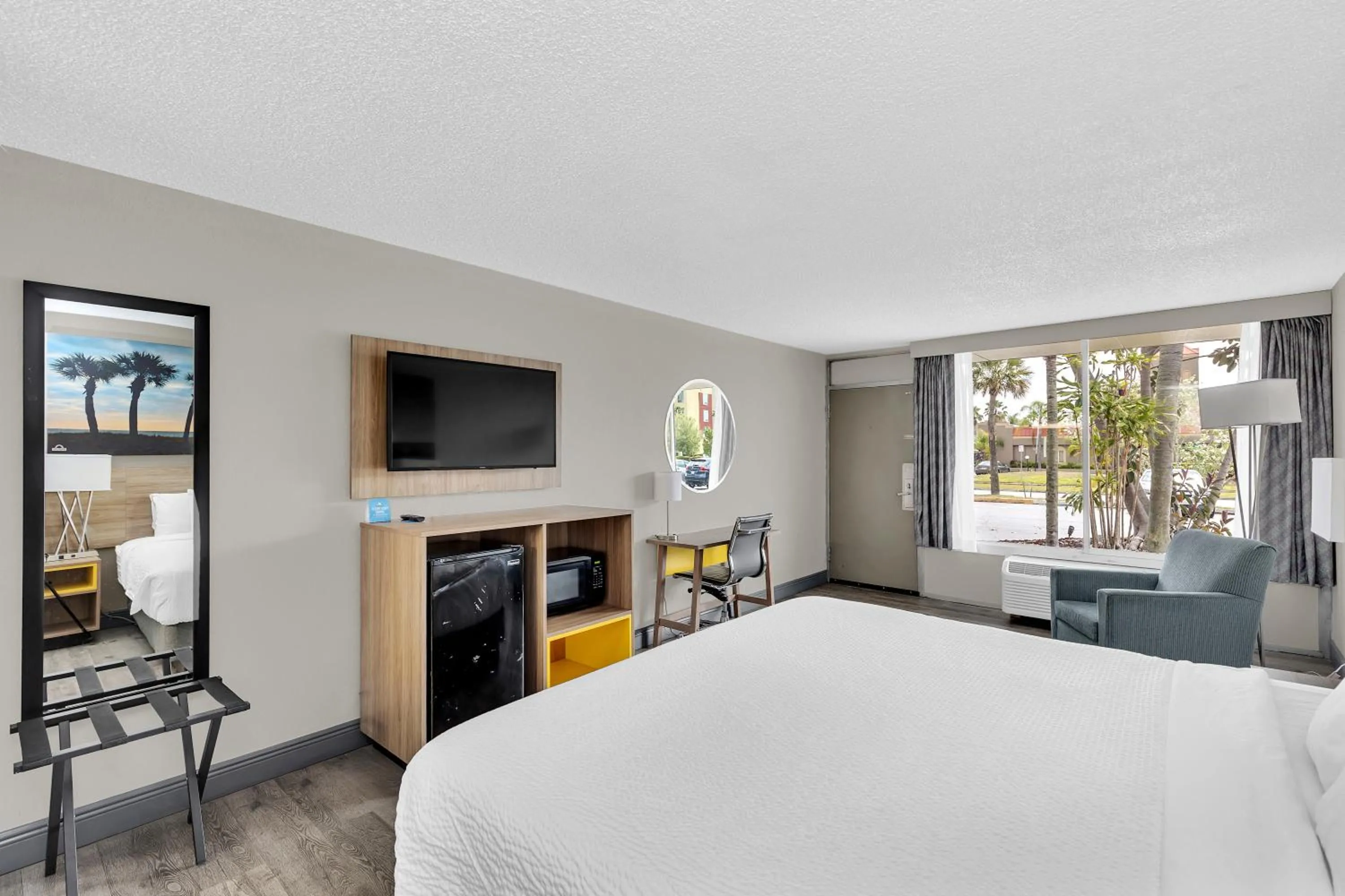 Guests, Bed in Days Inn by Wyndham Titusville Kennedy Space Center