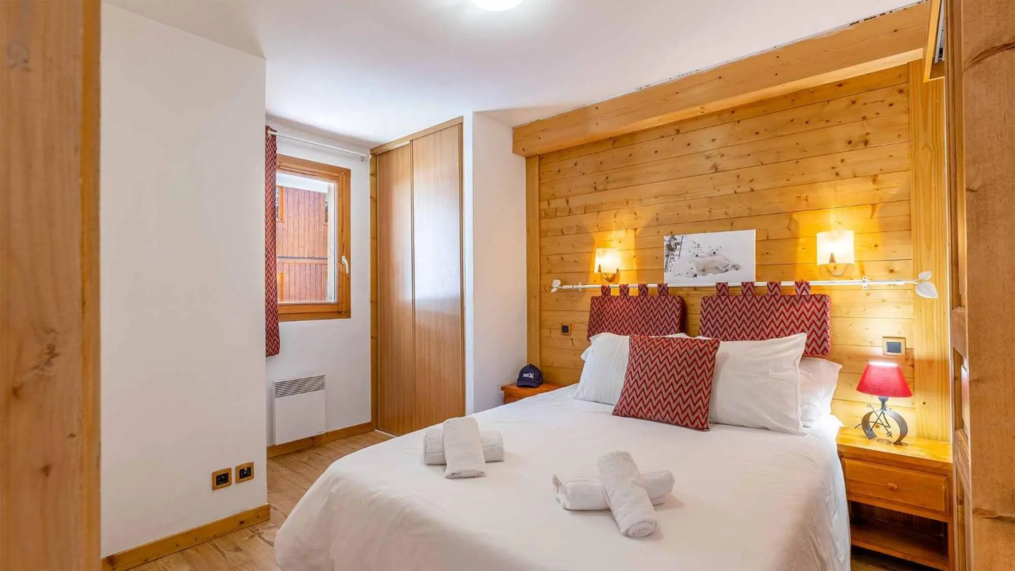 Bedroom, Bed in Madame Vacances Résidence Les Jardins de la Vanoise