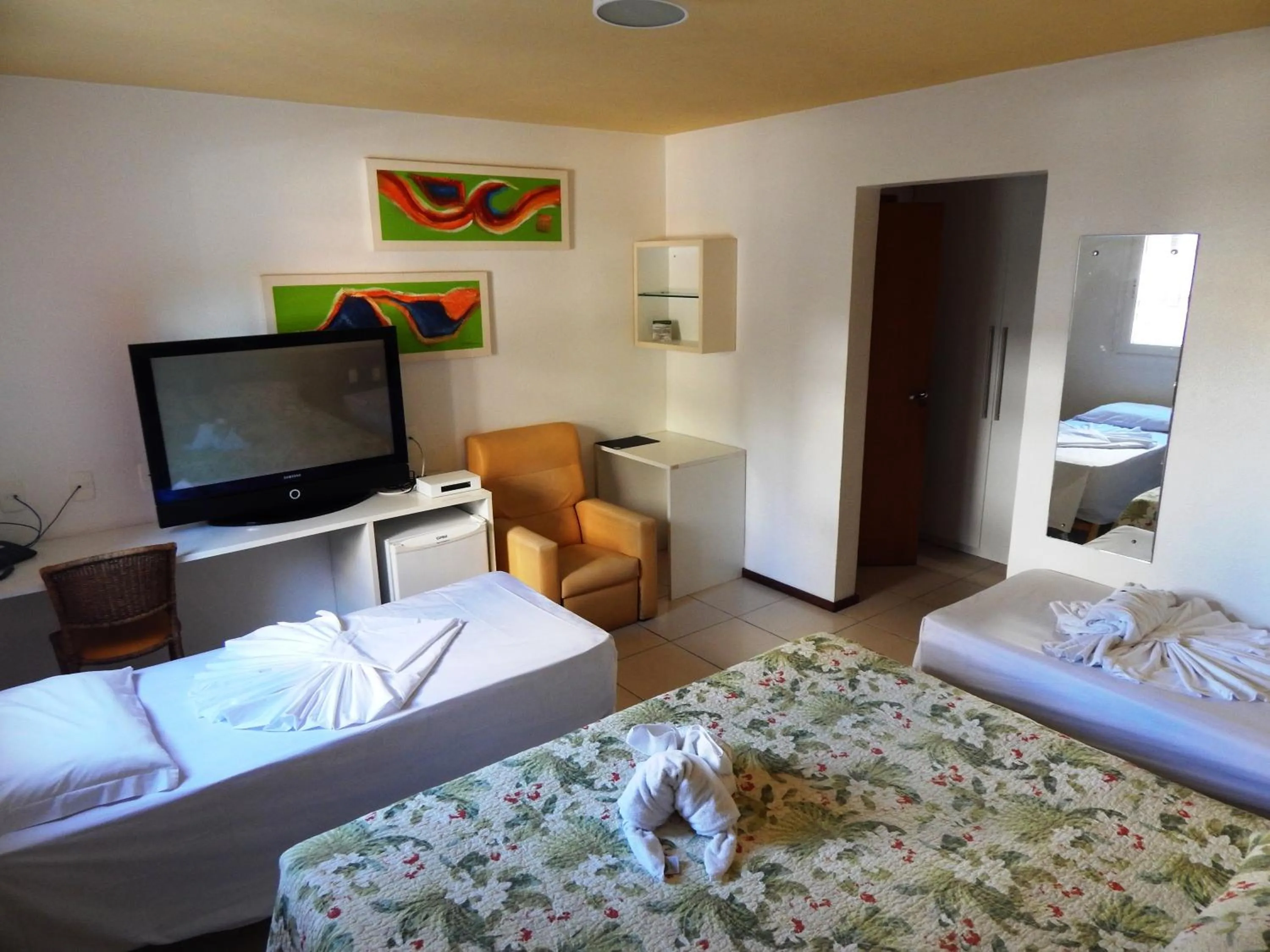 Photo of the whole room, Bed in Saint Patrick Praia Hotel