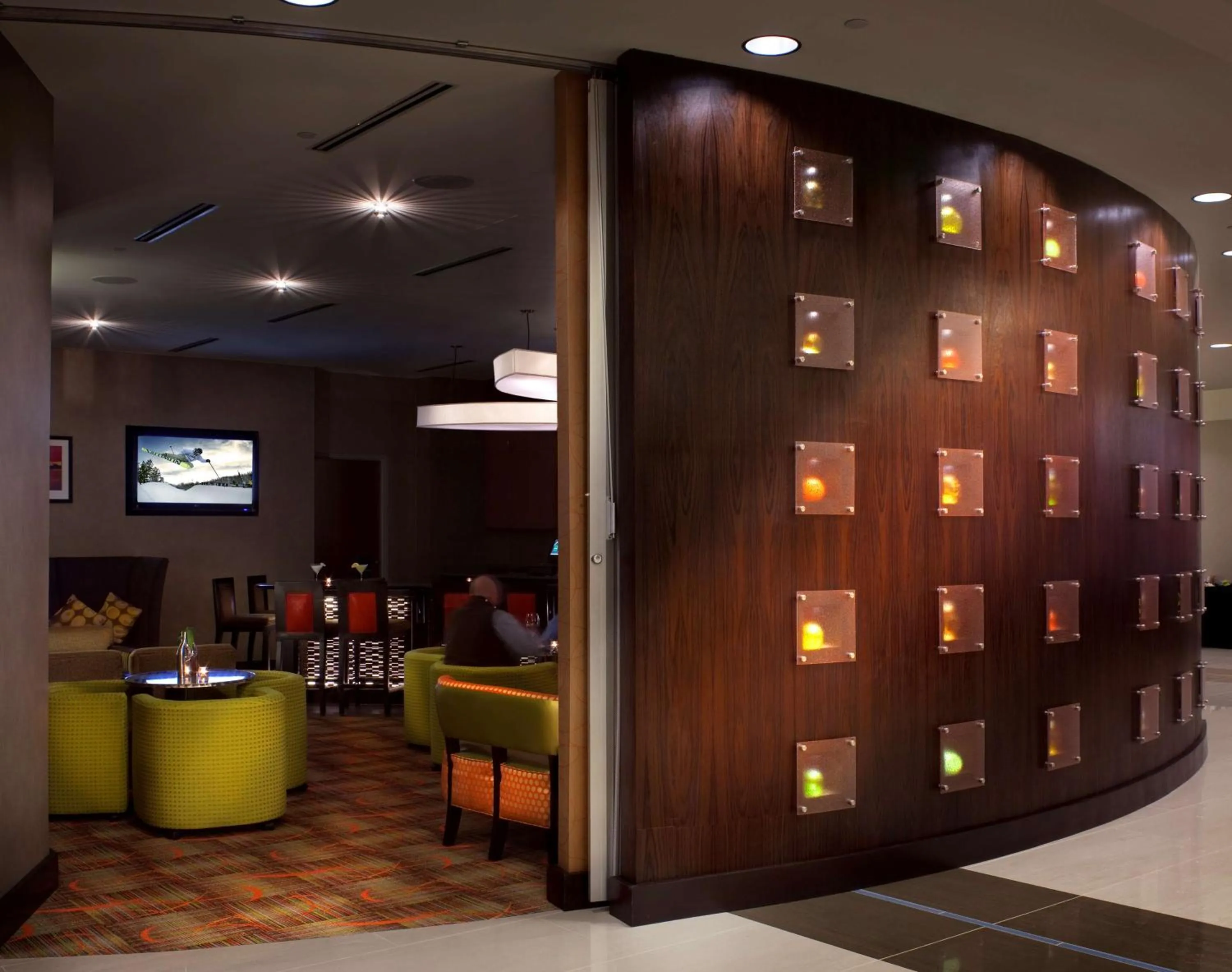 Lounge or bar in Hilton Garden Inn Denver/Cherry Creek