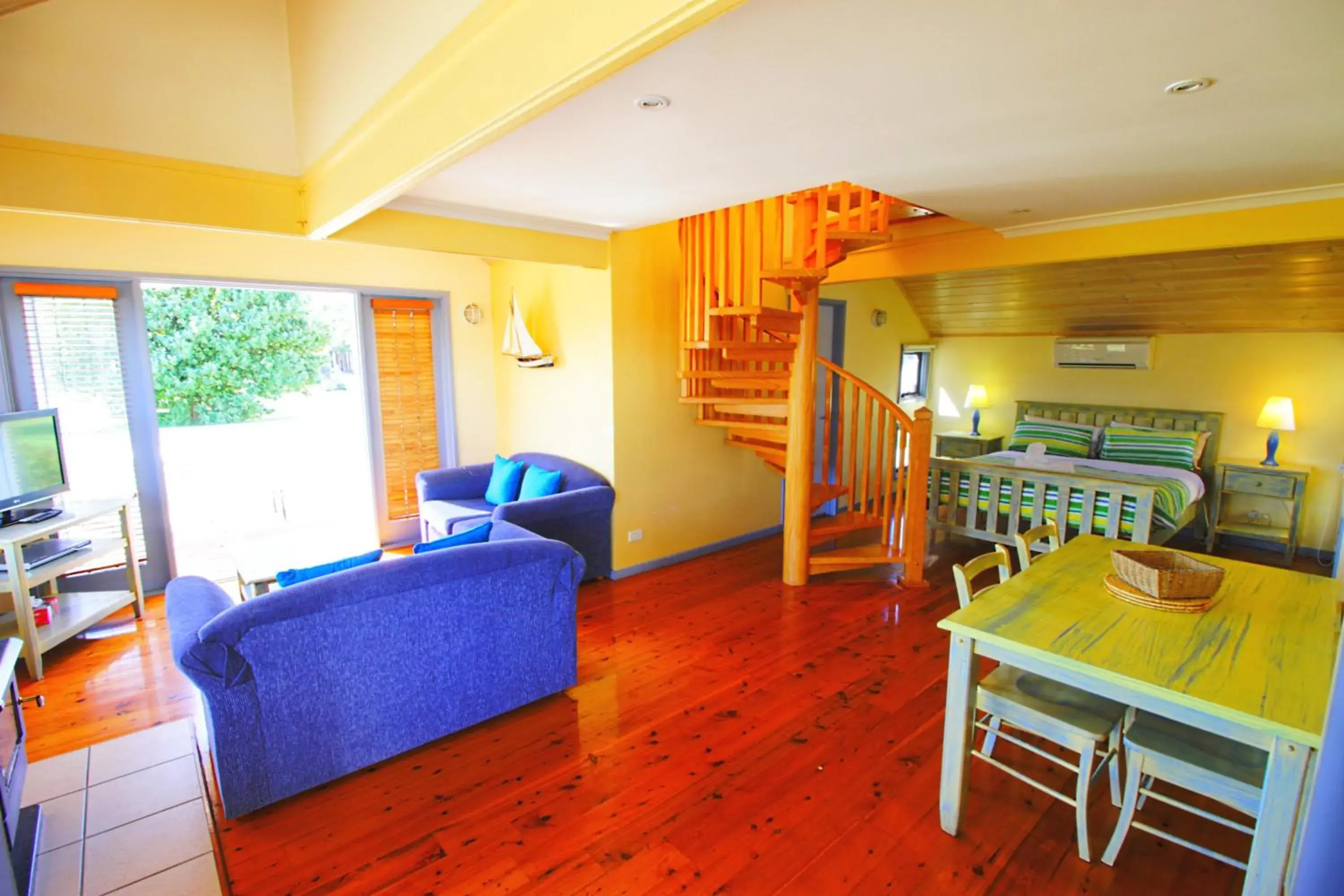 One-Bedroom Beach Villa in Rayville Boat Houses One-Bedroom Beach Villa in Rayville Boat Houses