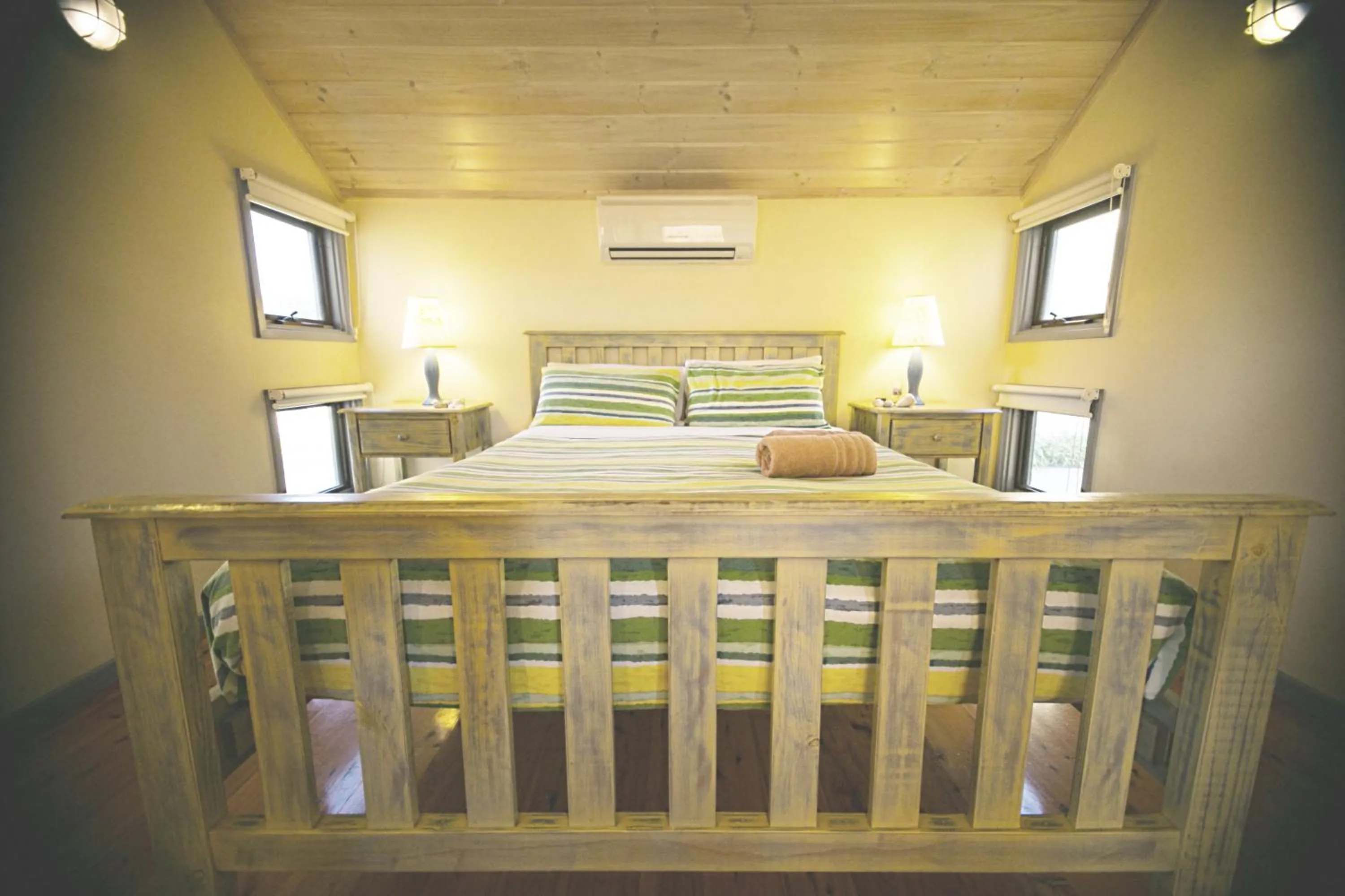 Bed in Rayville Boat Houses