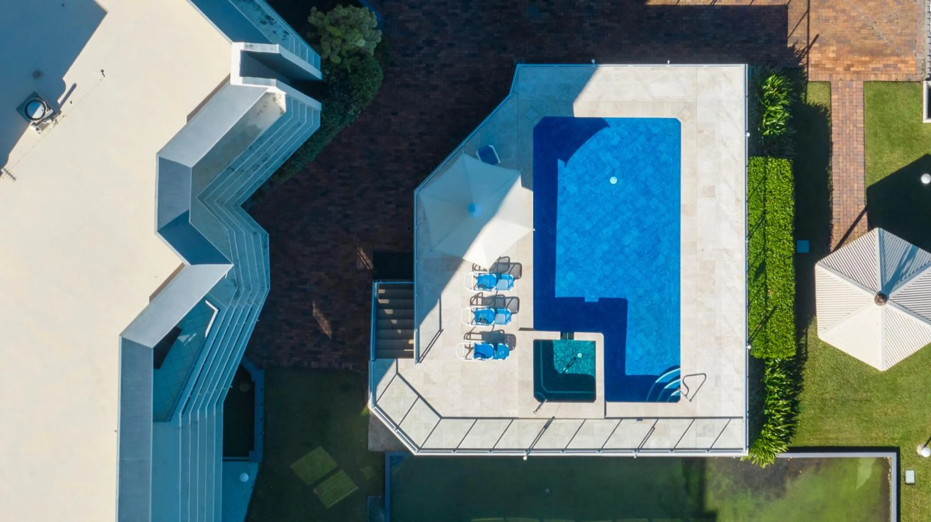 Swimming pool in Foreshore Beachfront Apartments