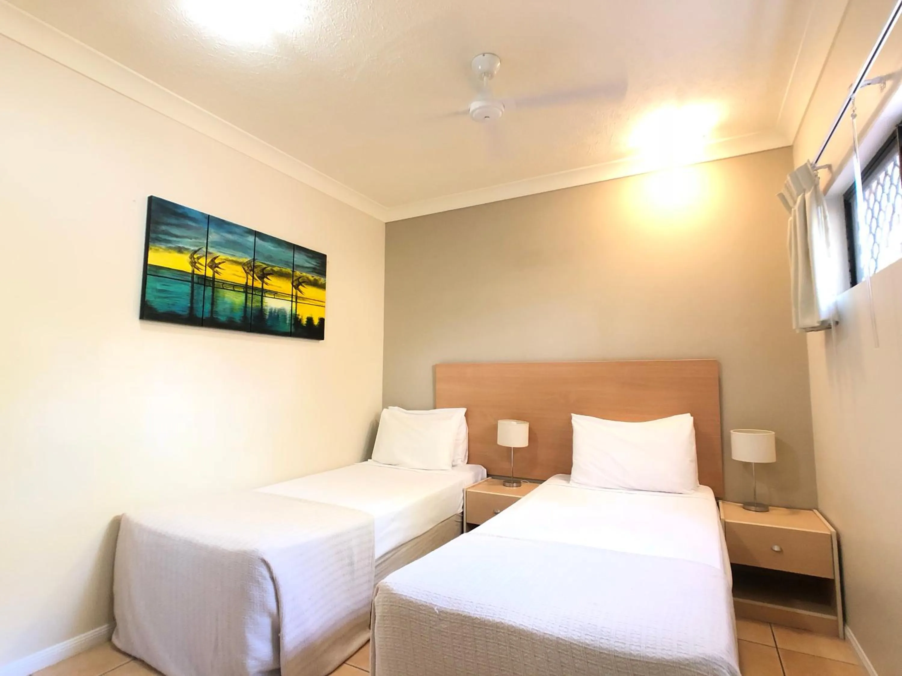 Bedroom, Bed in City Plaza Apartments