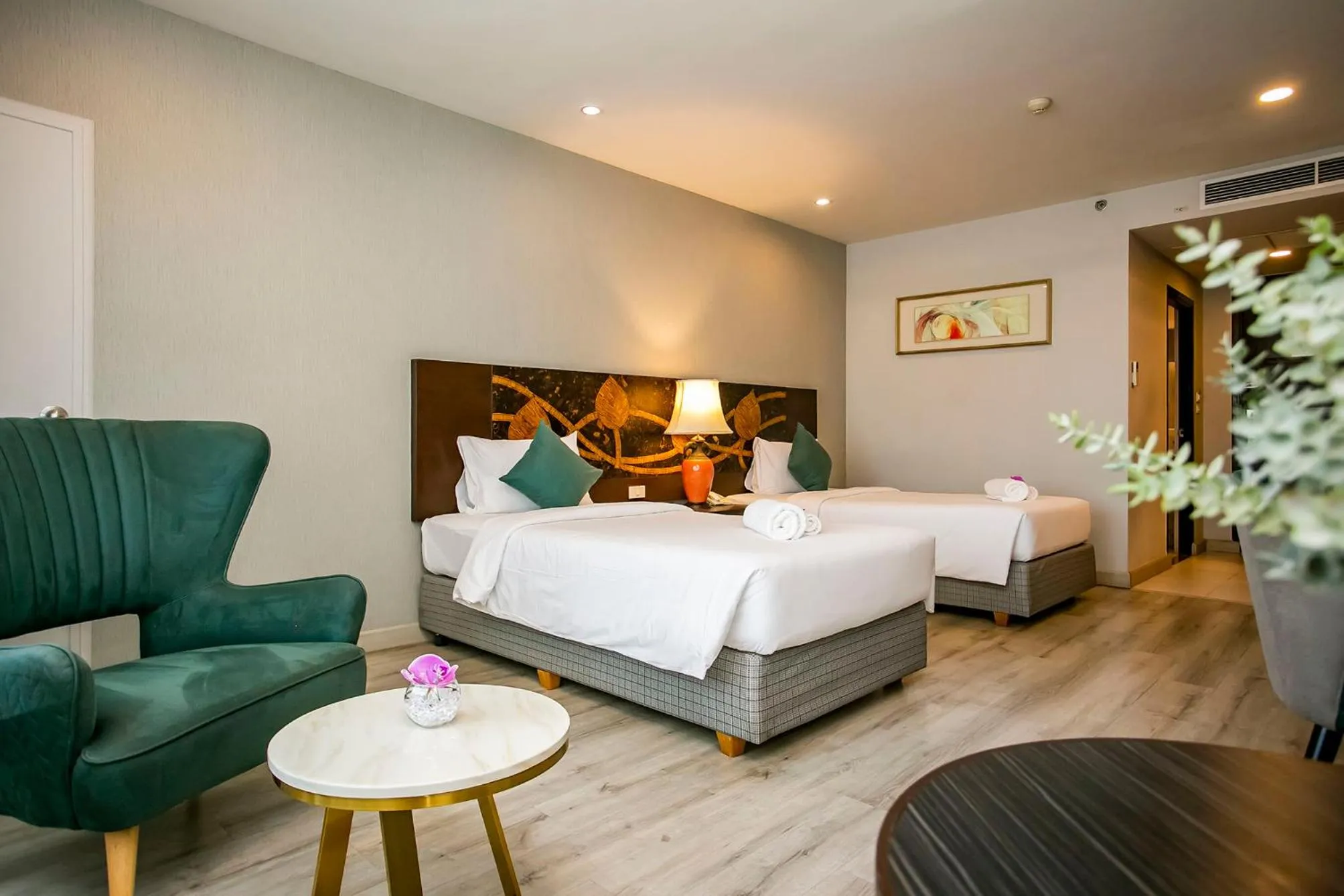 Bedroom, Bed in Empress Pattaya Hotel