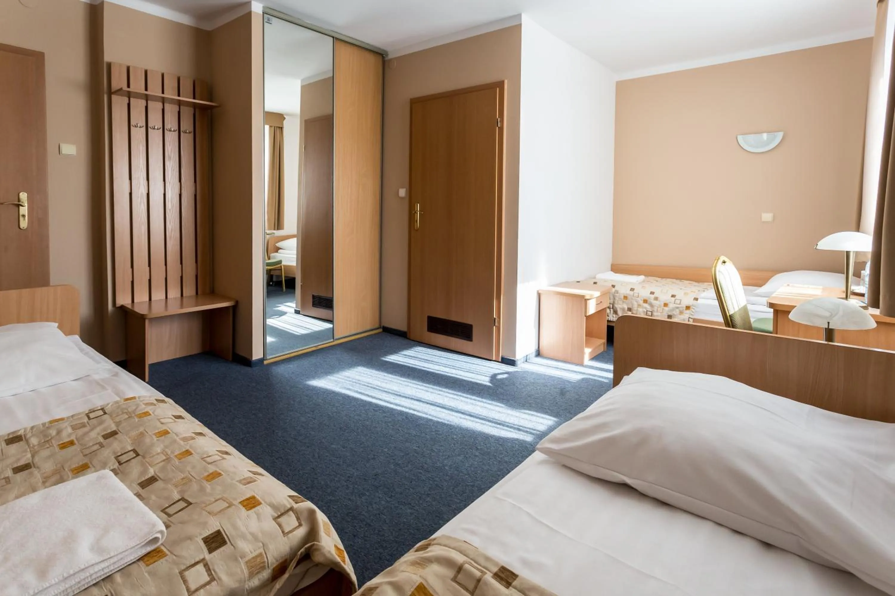 Photo of the whole room, Bed in Kompleks Hotelowy Logos