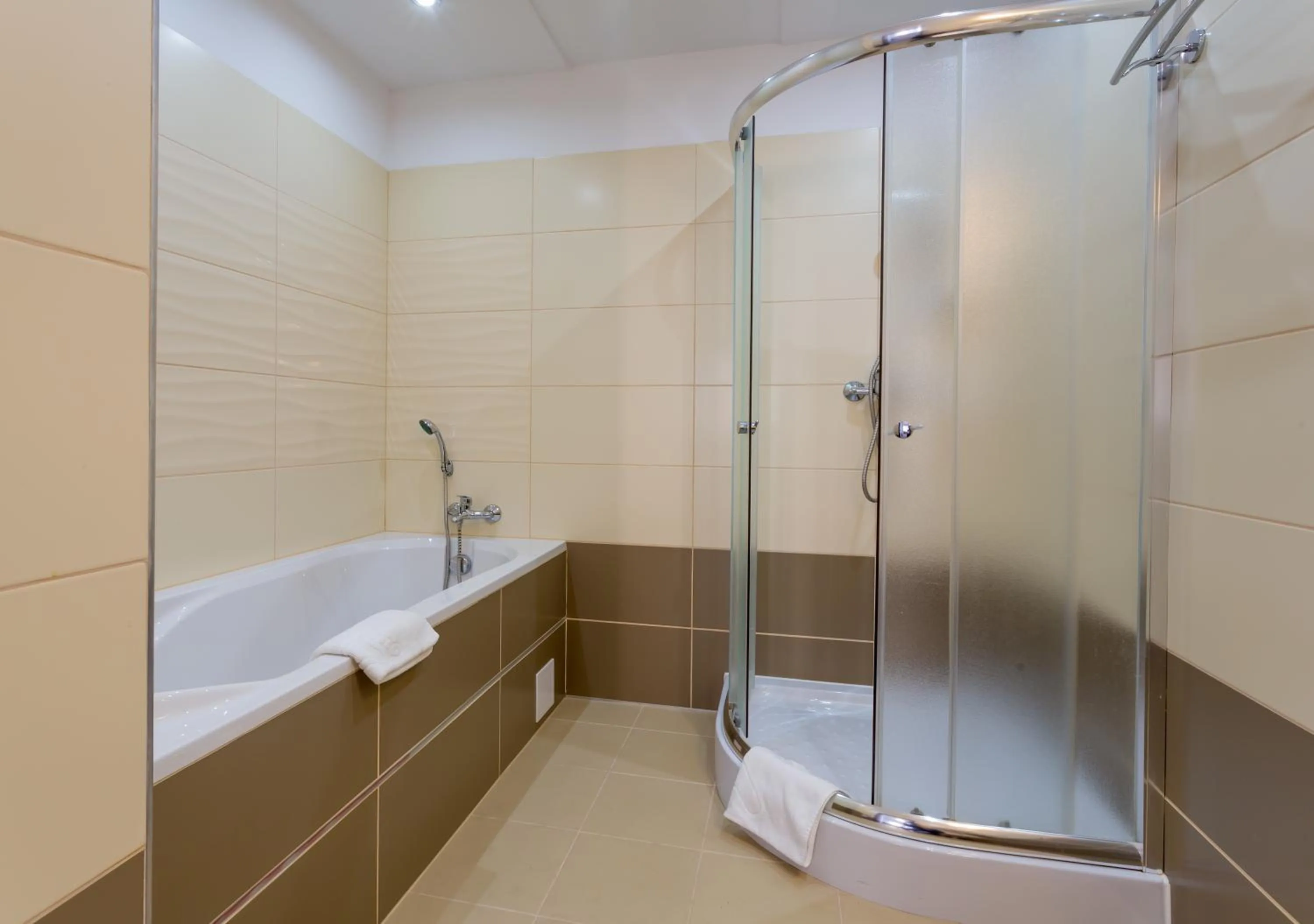 Photo of the whole room in Kompleks Hotelowy Logos