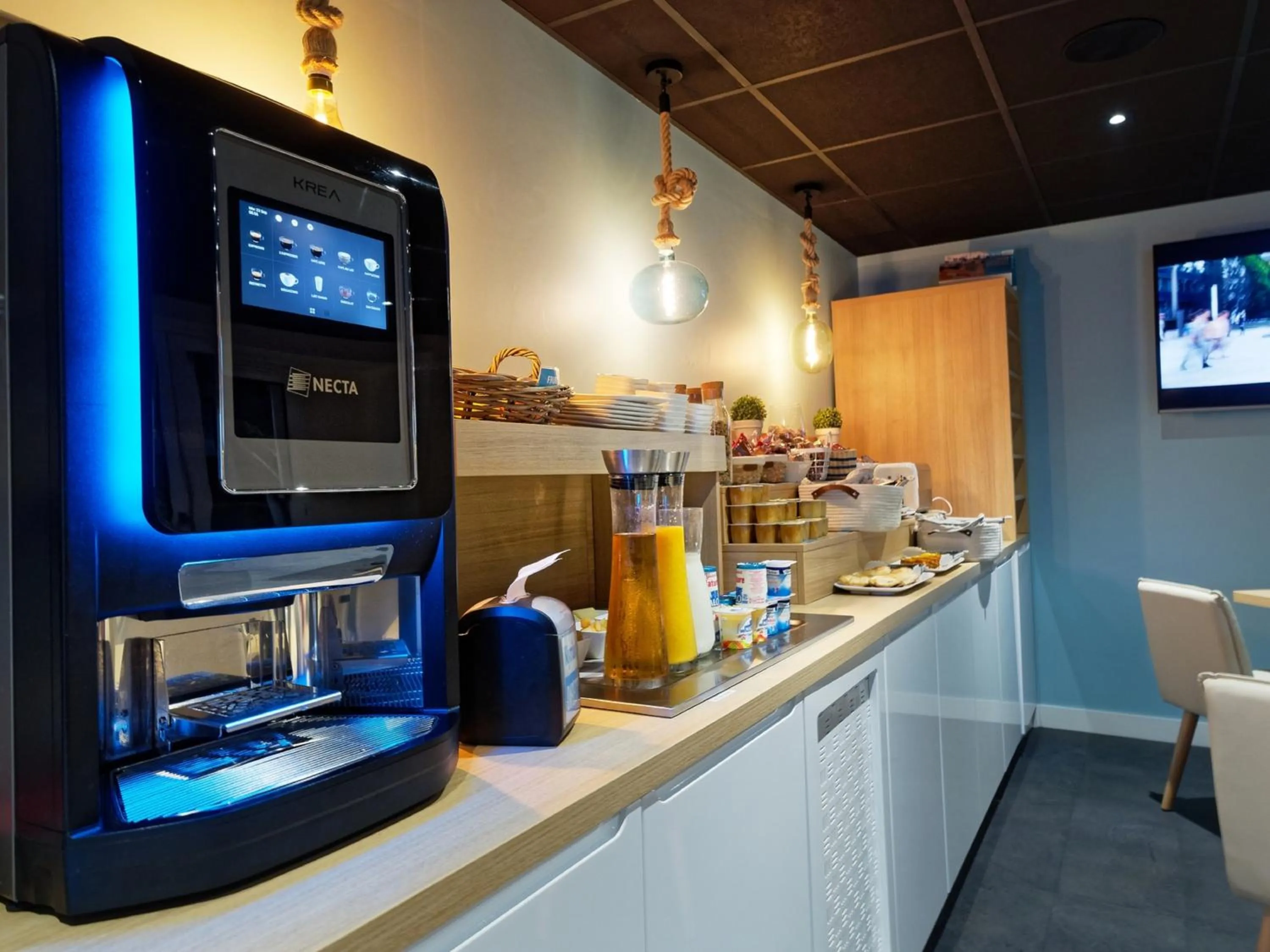 Breakfast in Kyriad DIRECT Saint Brieuc - Parc des Expositions