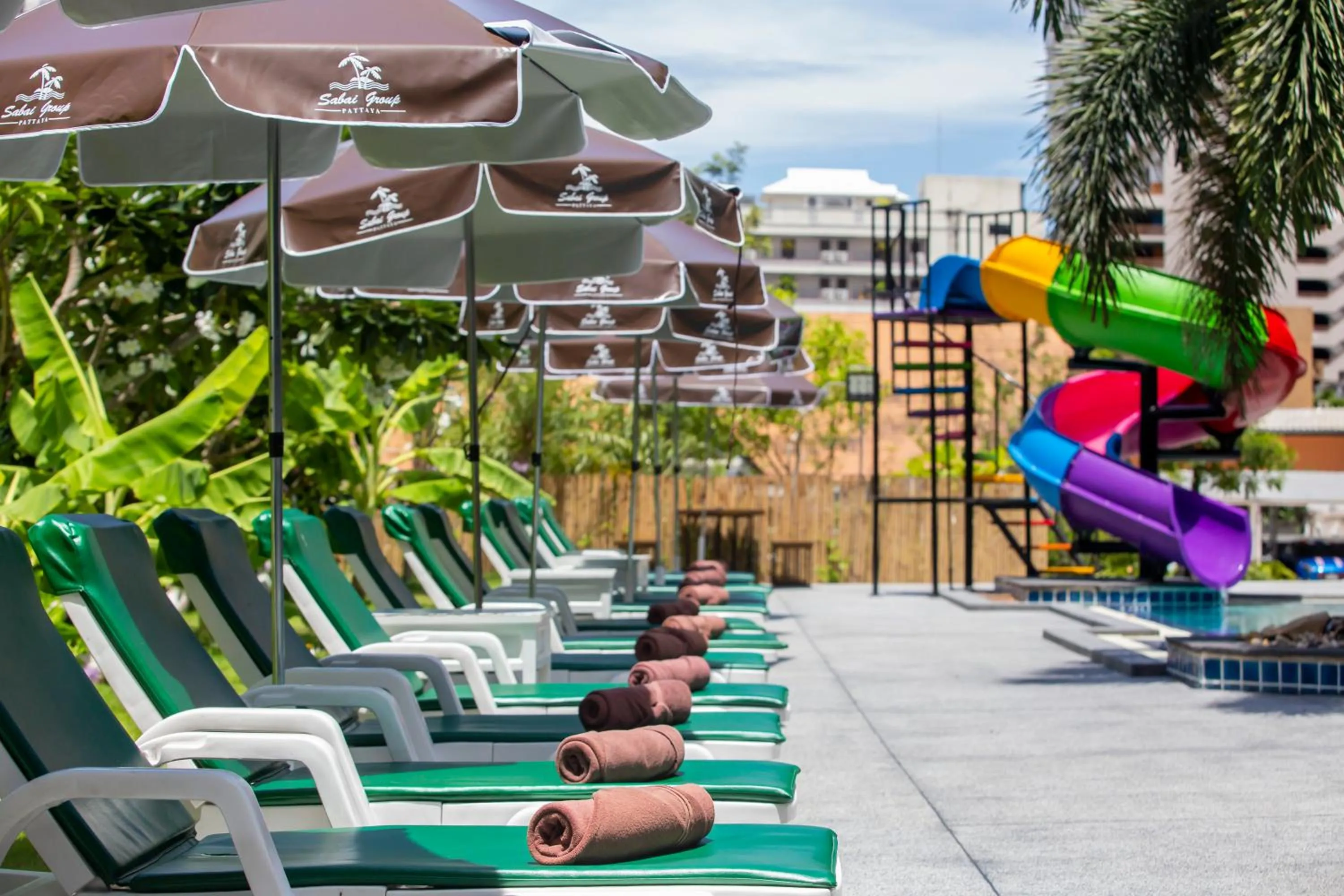 Swimming pool in Sabai Sabana