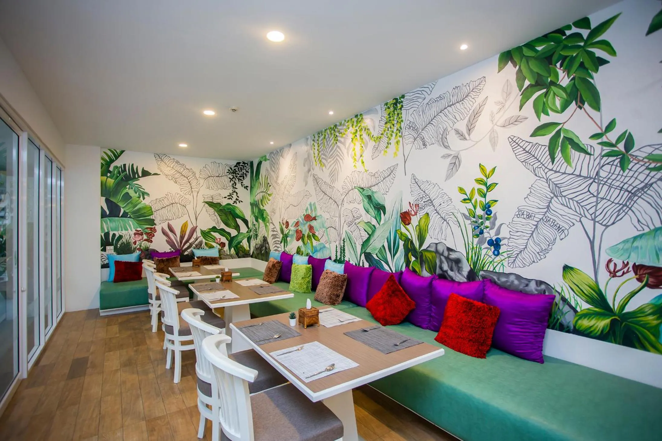 Restaurant/places to eat in Sabai Sabana