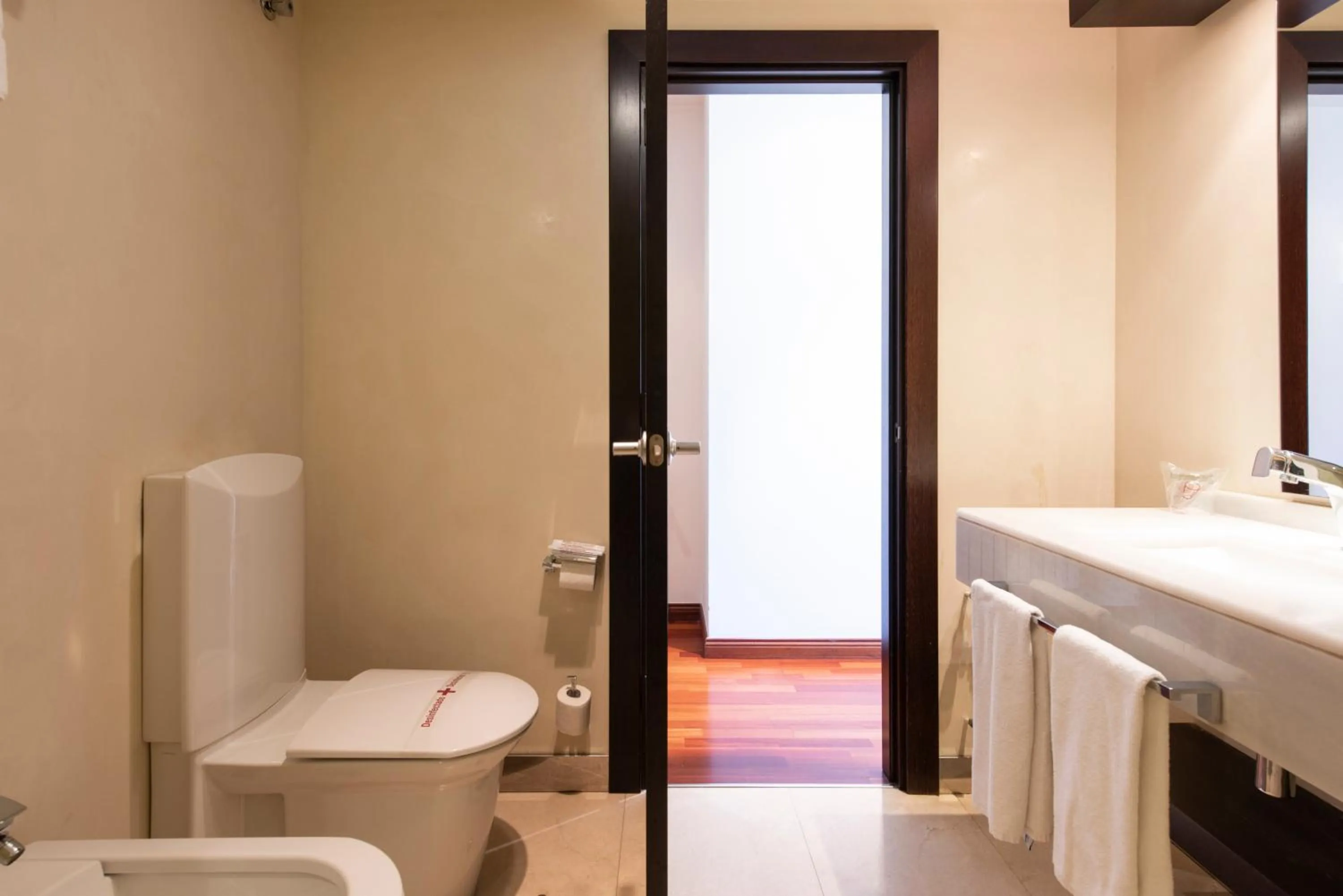 Bathroom in Hotel Maroa Vigo