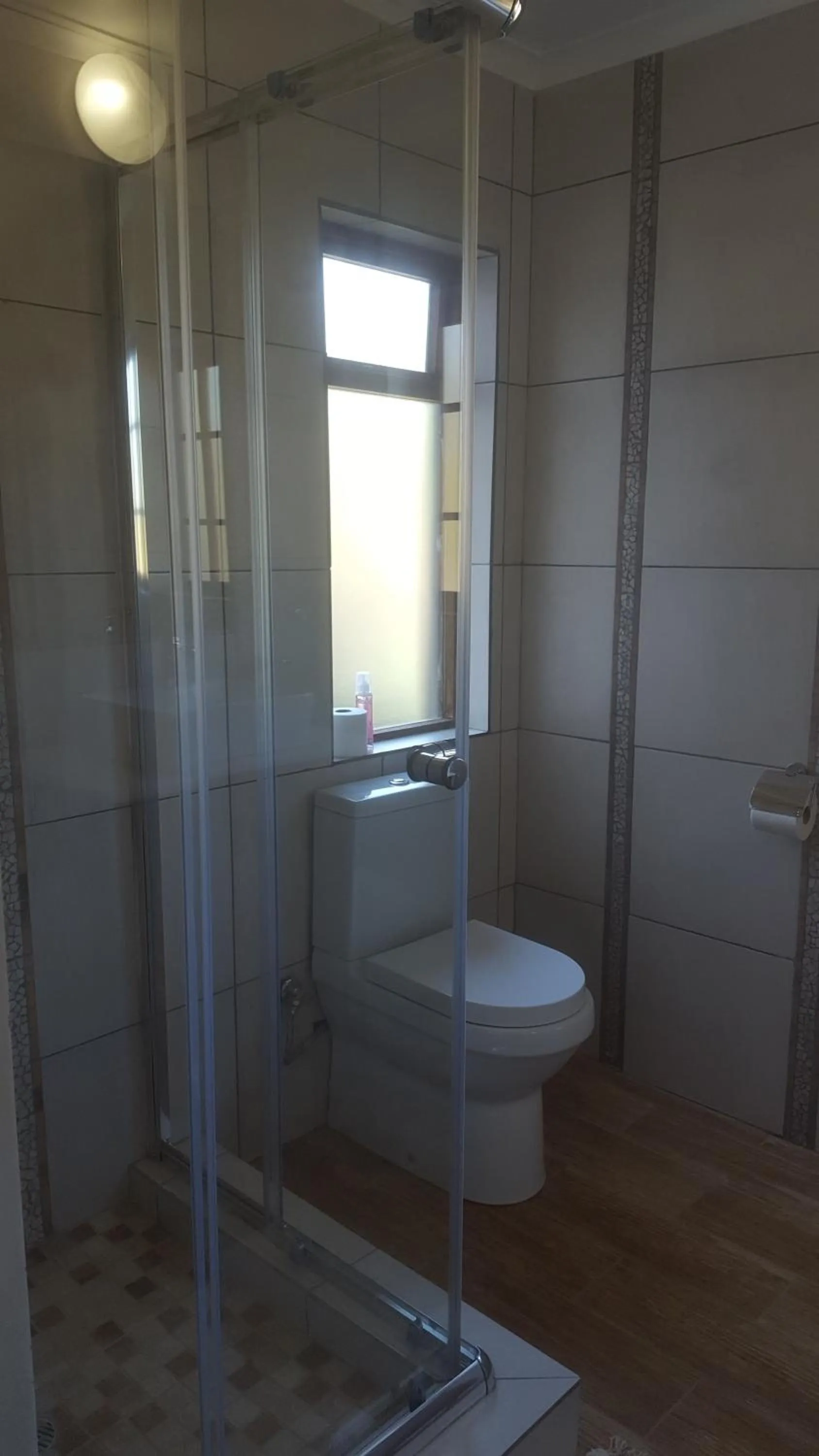 Shower in 50 Galena Affordable Luxury