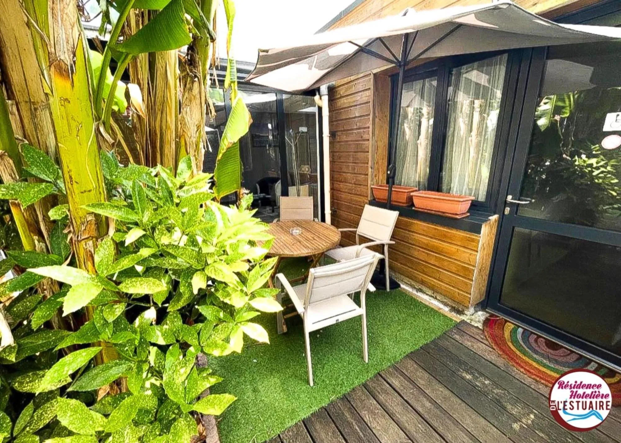 Balcony/Terrace in Résidence Hôtelière de l'Estuaire - Le Havre Centre