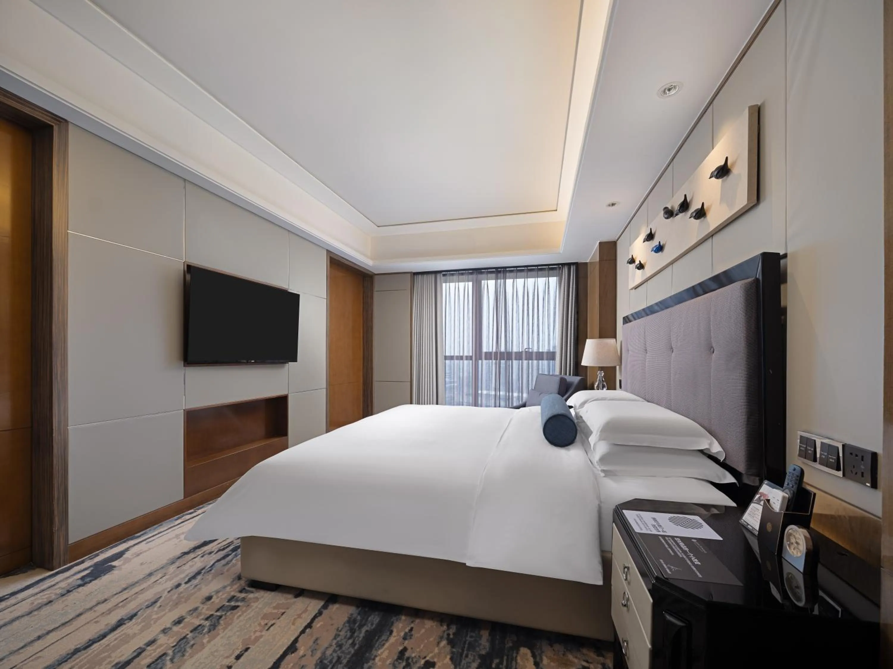 TV and multimedia, Bed in Pullman Shanghai Jing'an