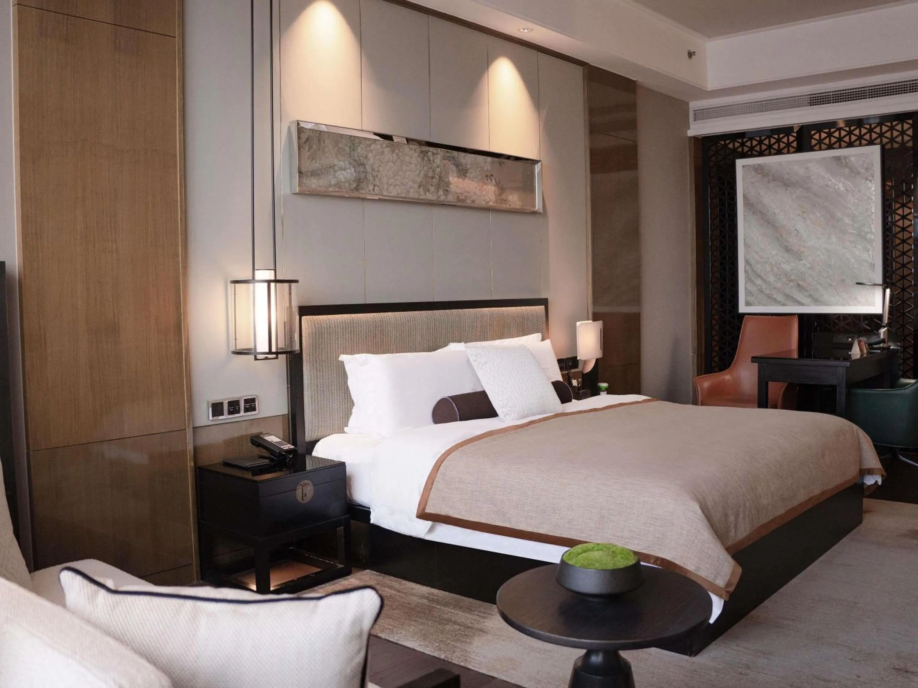 Bedroom, Bed in Pullman Shanghai Jing'an