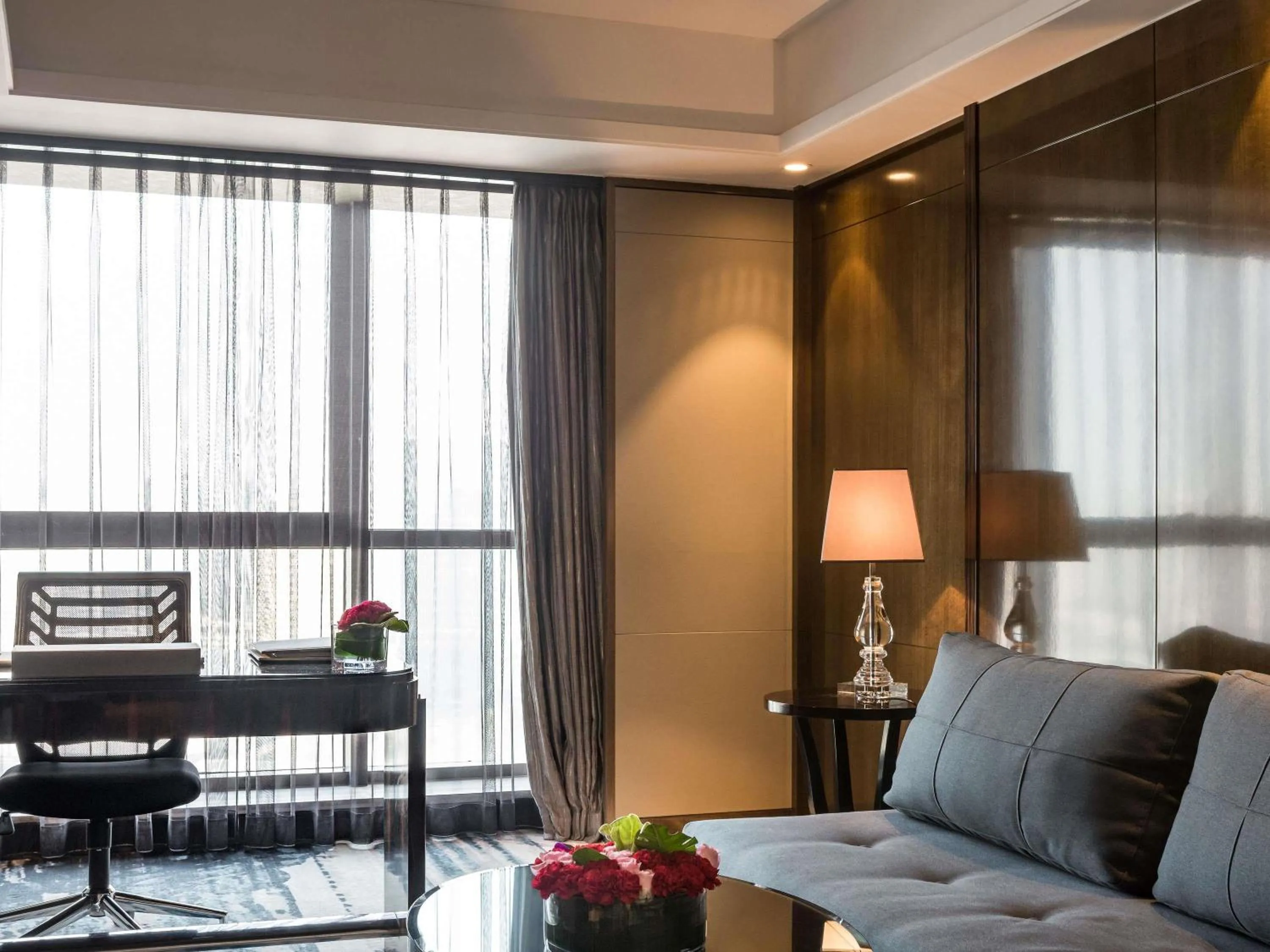 Bedroom in Pullman Shanghai Jing'an