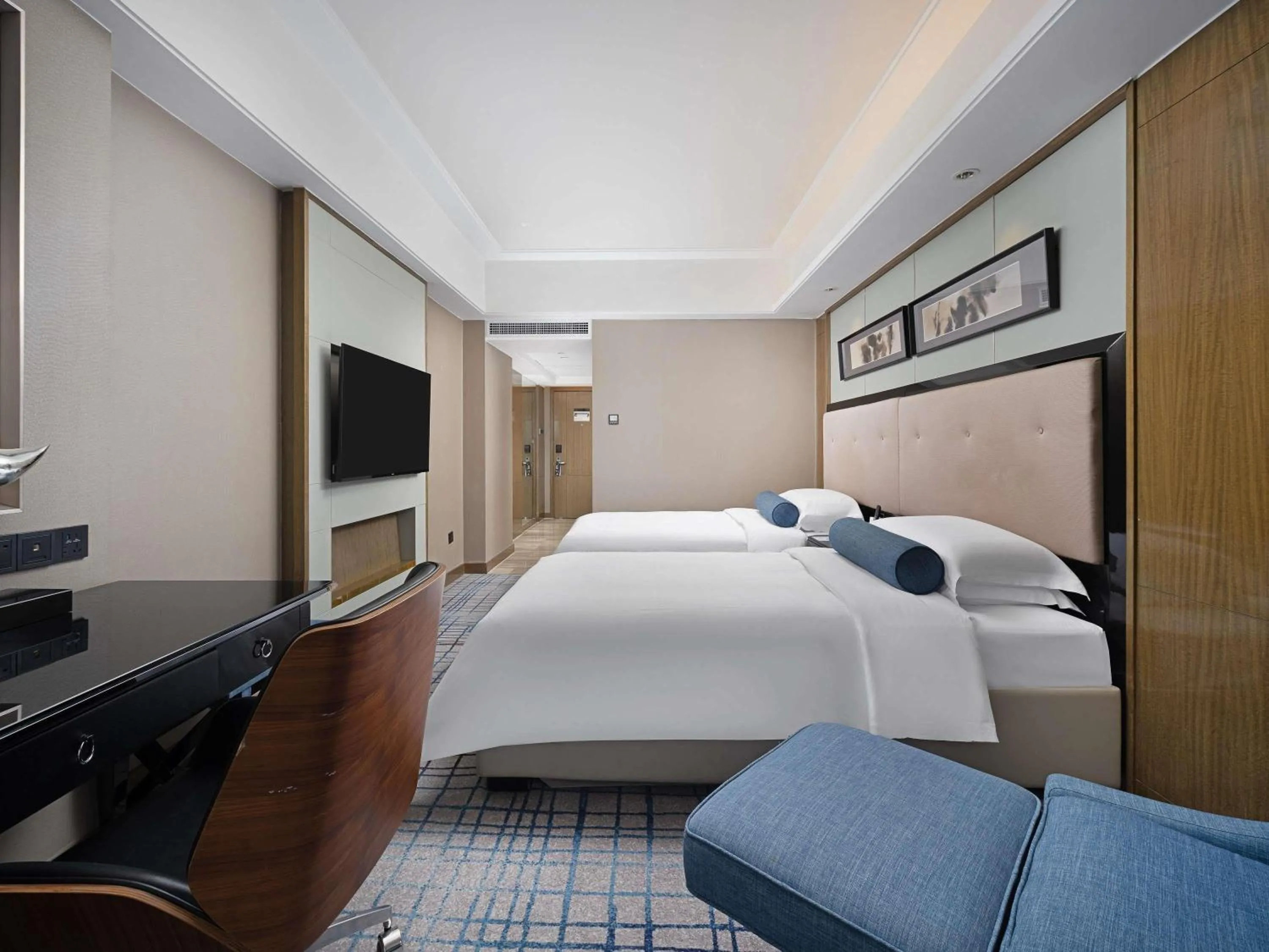 Bedroom, Bed in Pullman Shanghai Jing'an