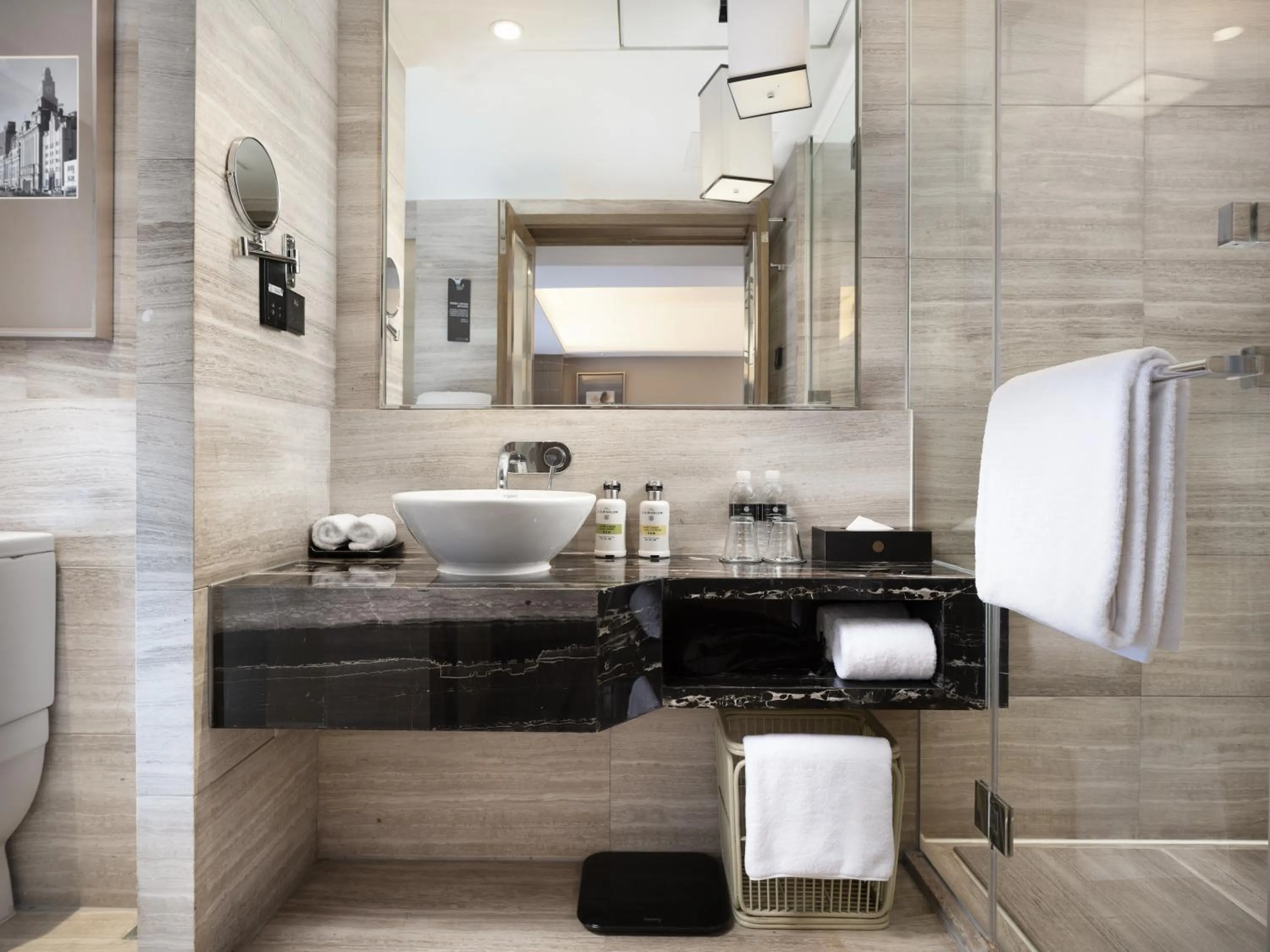 Shower in Pullman Shanghai Jing'an