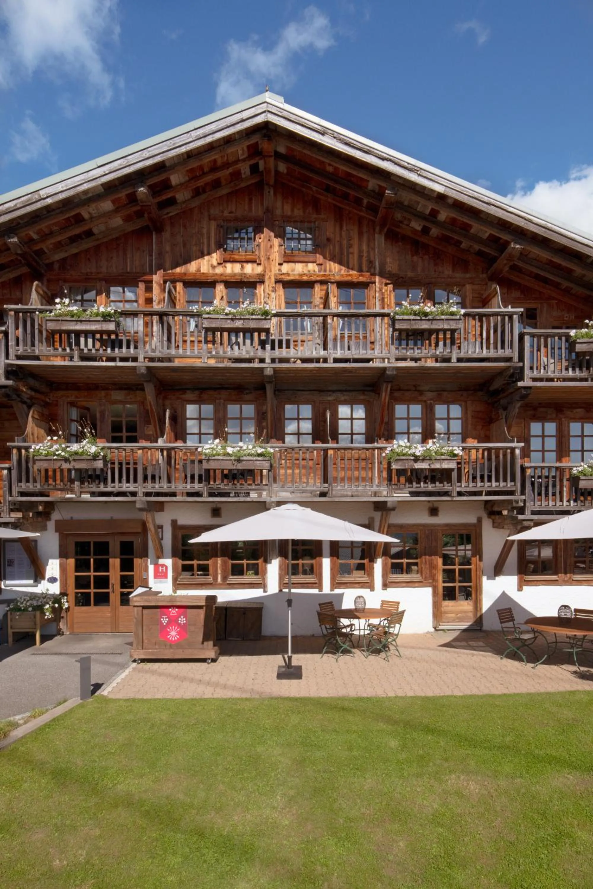 Property building in La Ferme du Golf