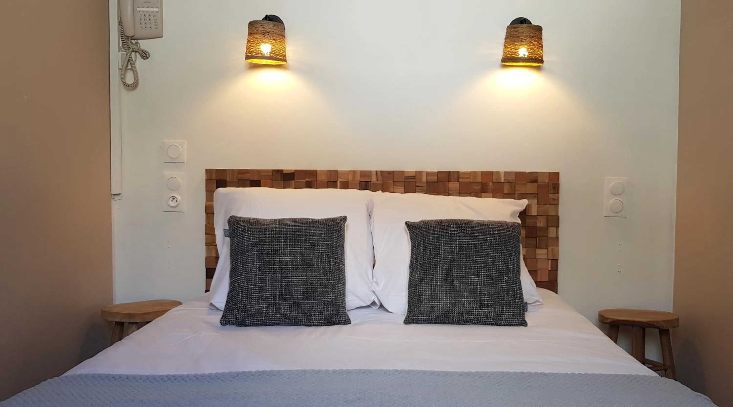 Bedroom, Bed in Hôtel Terminus