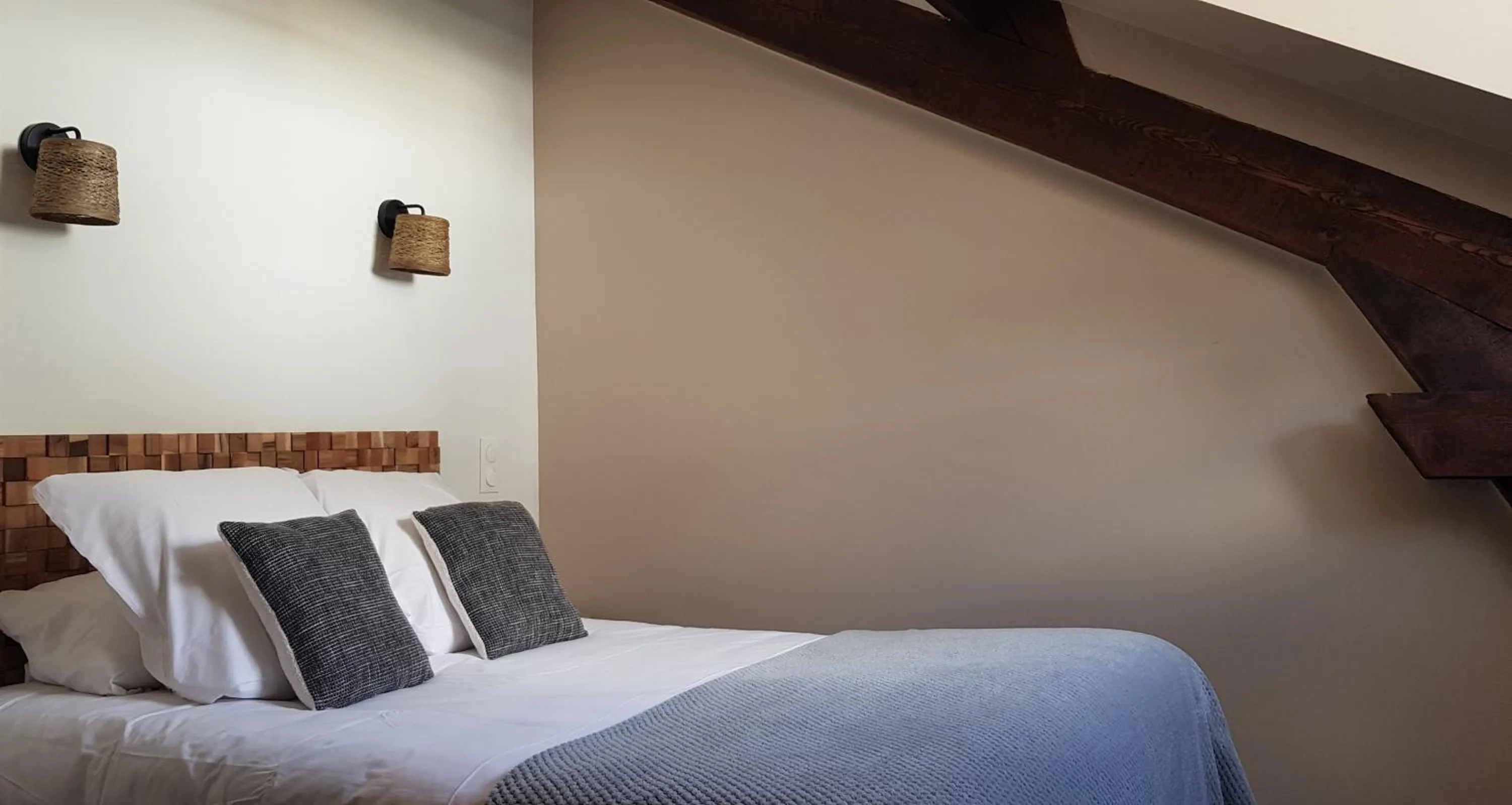 Bedroom, Bed in Hôtel Terminus