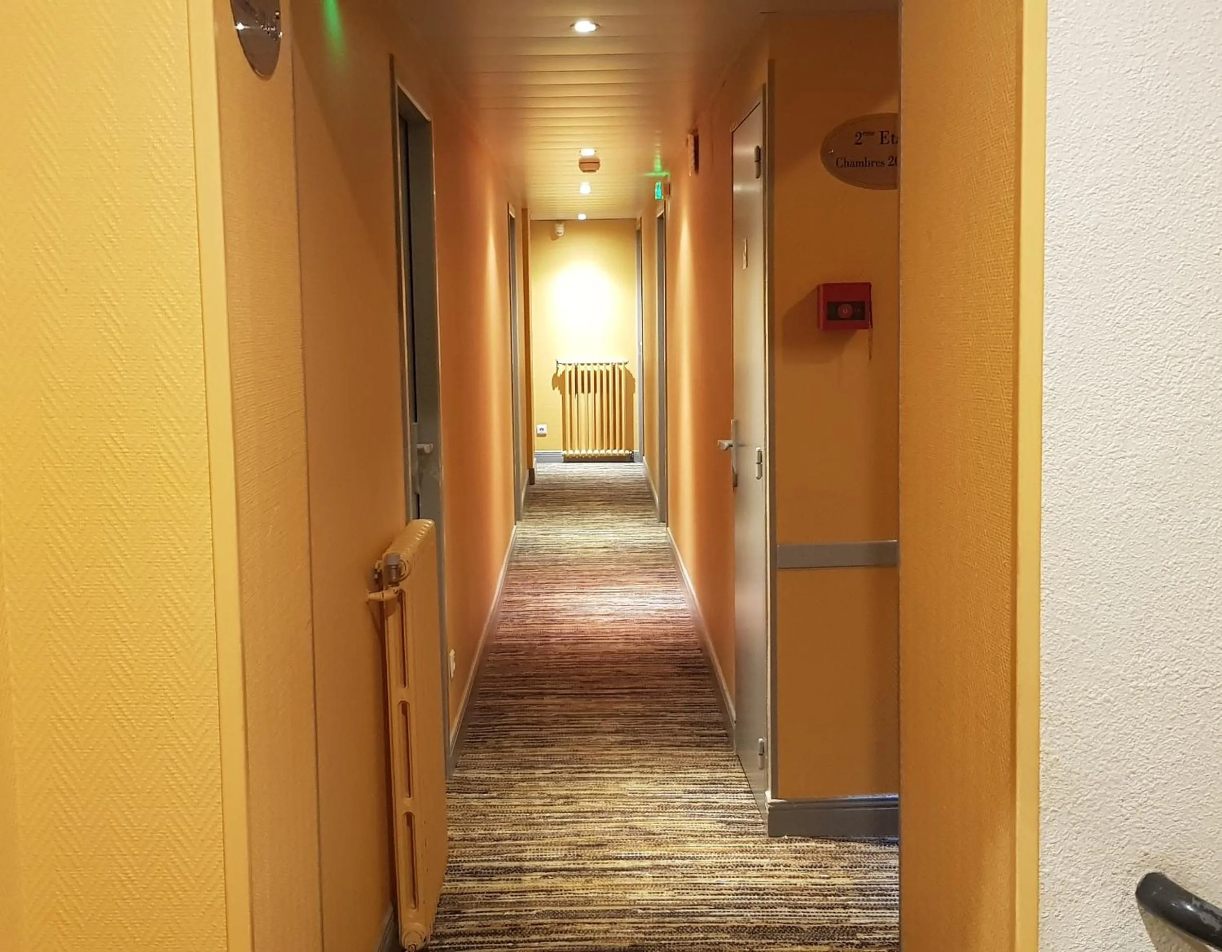 Bedroom in Hôtel Terminus