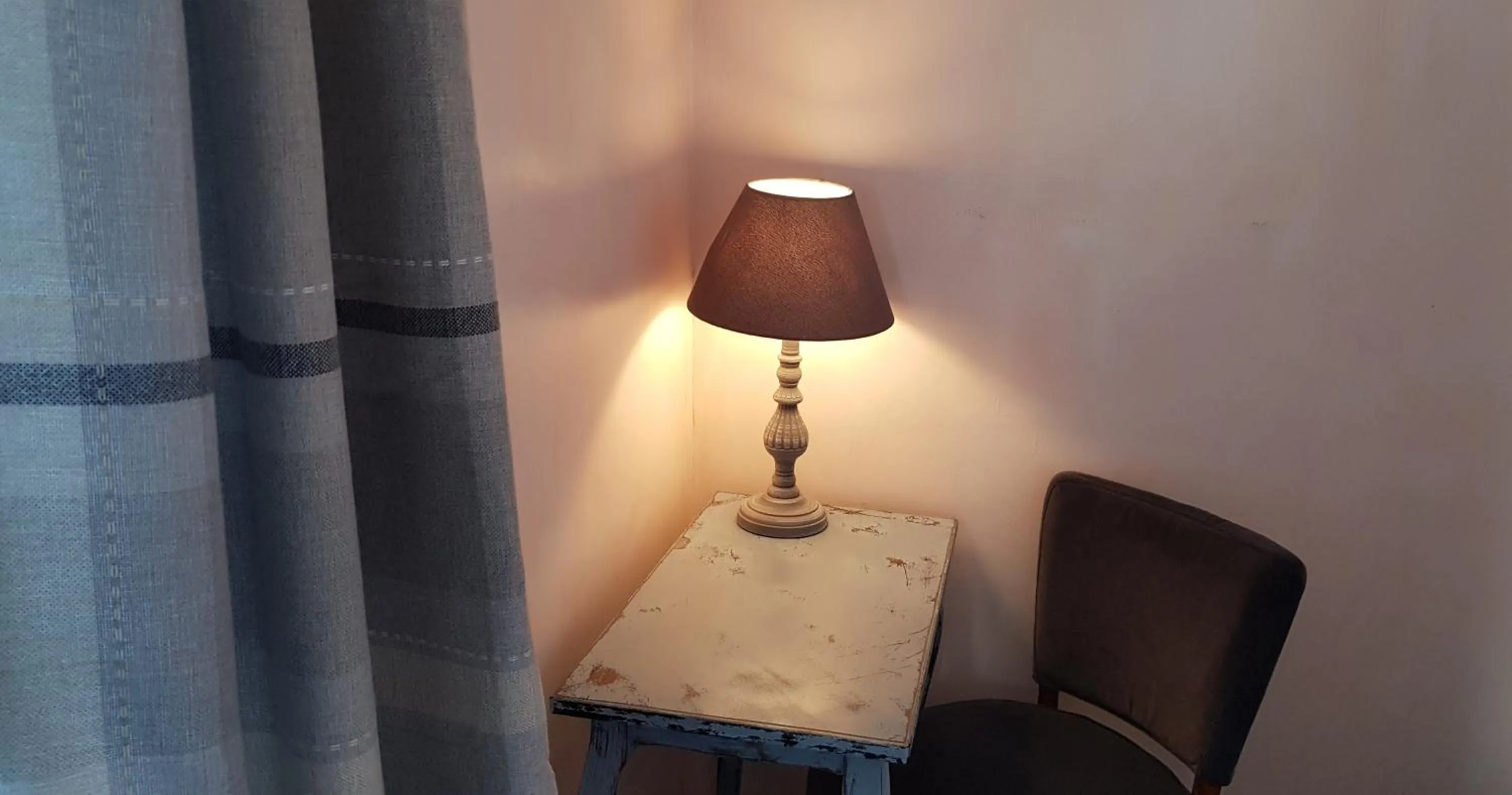 Bedroom in Hôtel Terminus