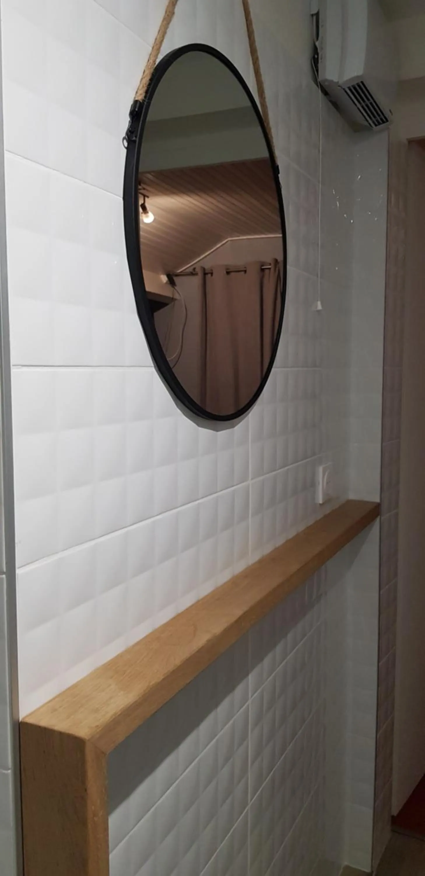 Shower in Hôtel Terminus