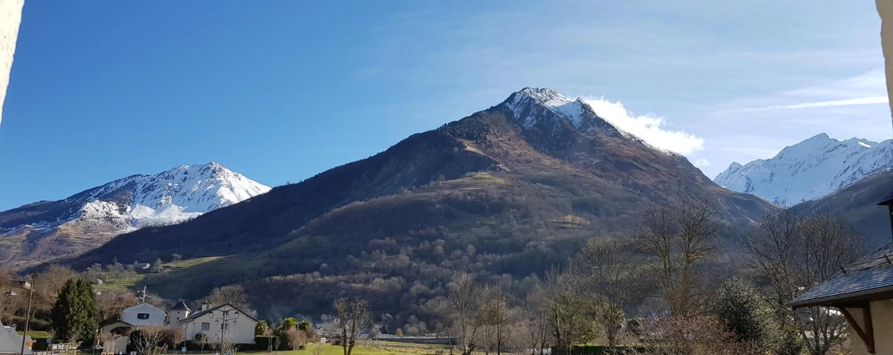 Mountain view in Hôtel Terminus