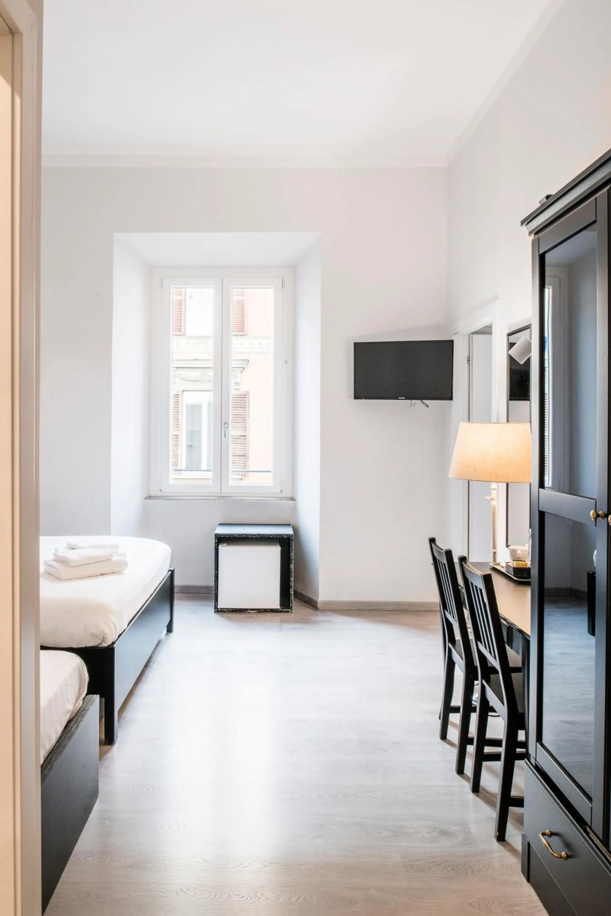 TV and multimedia, Bed in Piazza Cavour Suite