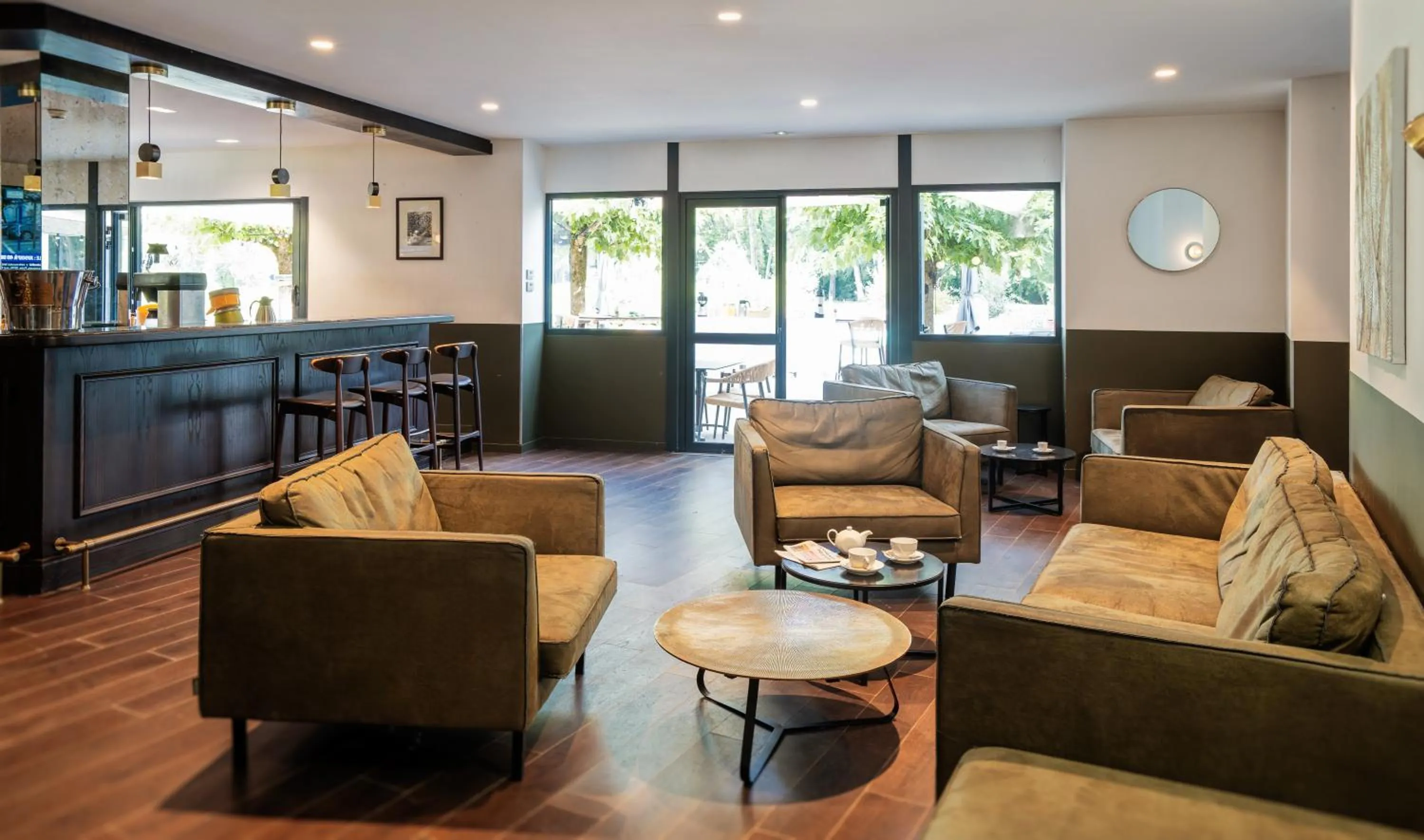 Lounge or bar in Domaine de Charmeil