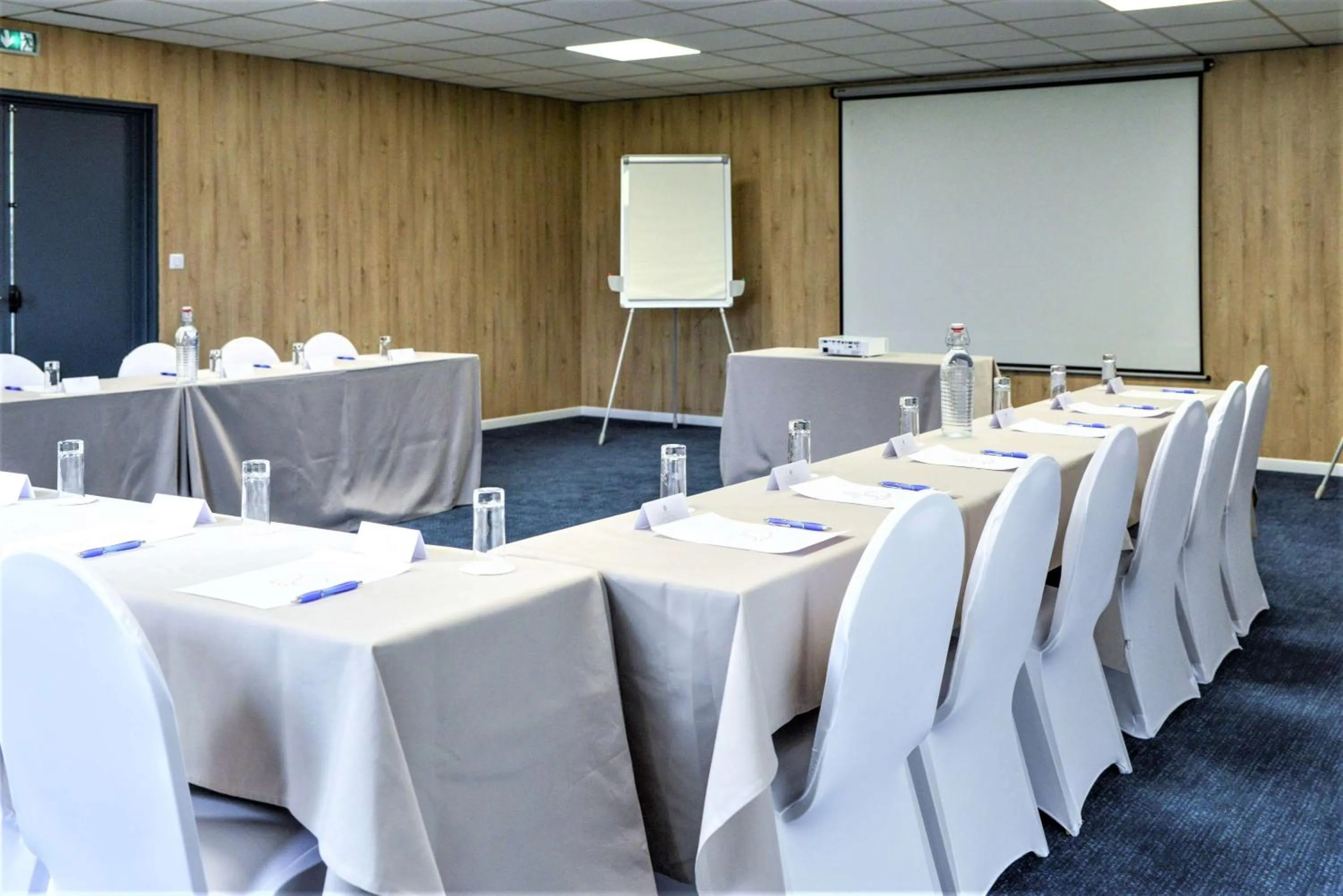 Meeting/conference room in Domaine de Charmeil